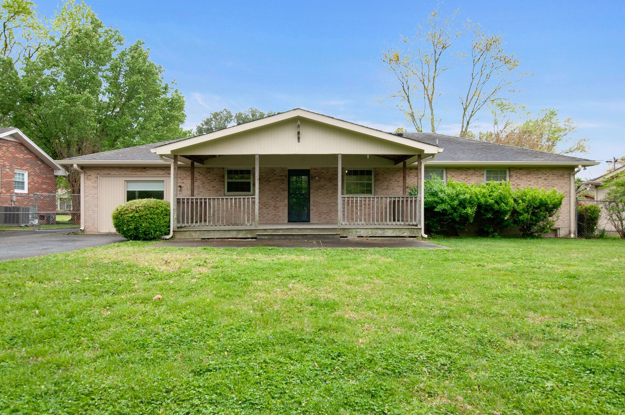 7484 Stacy Dr