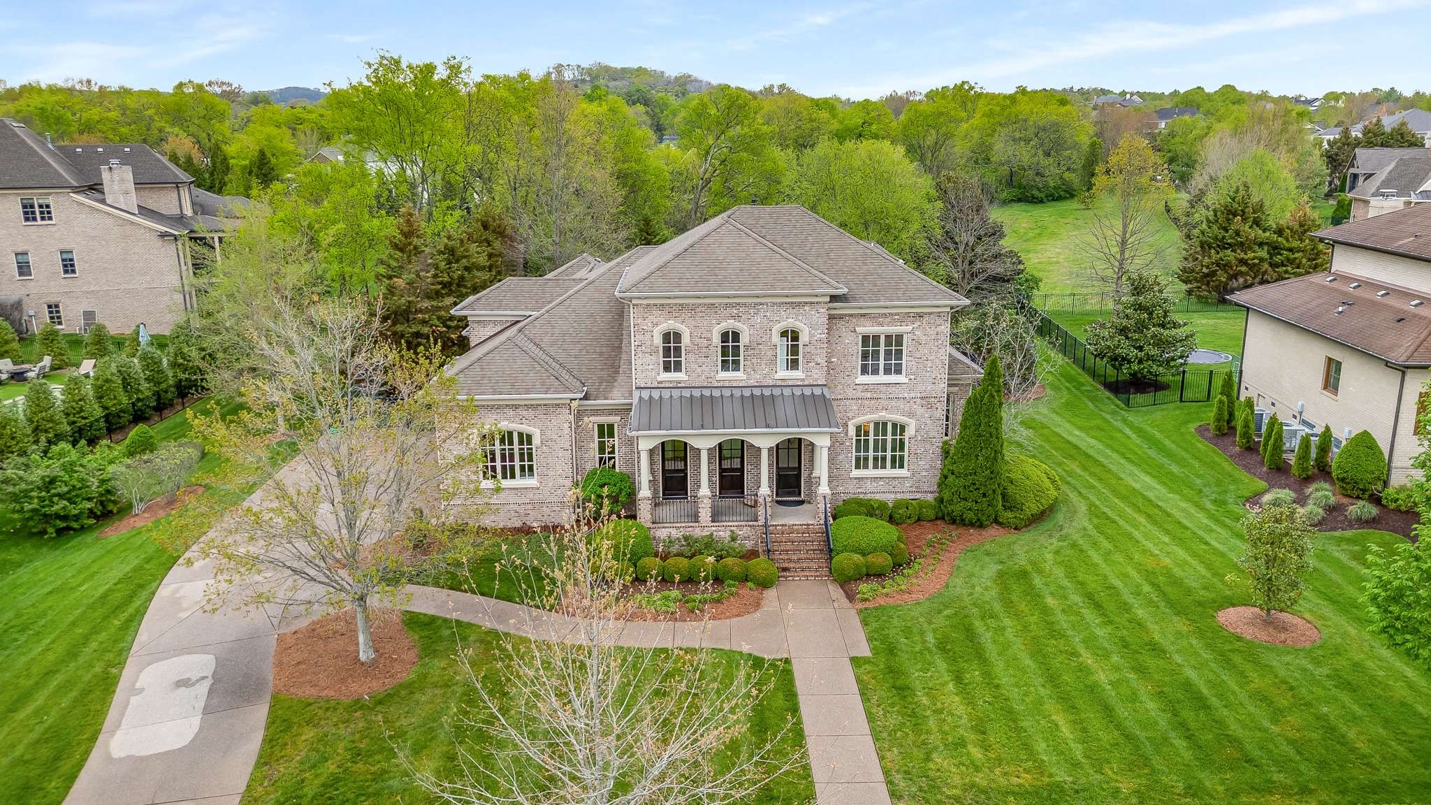 9238 Carrisbrook Ln
