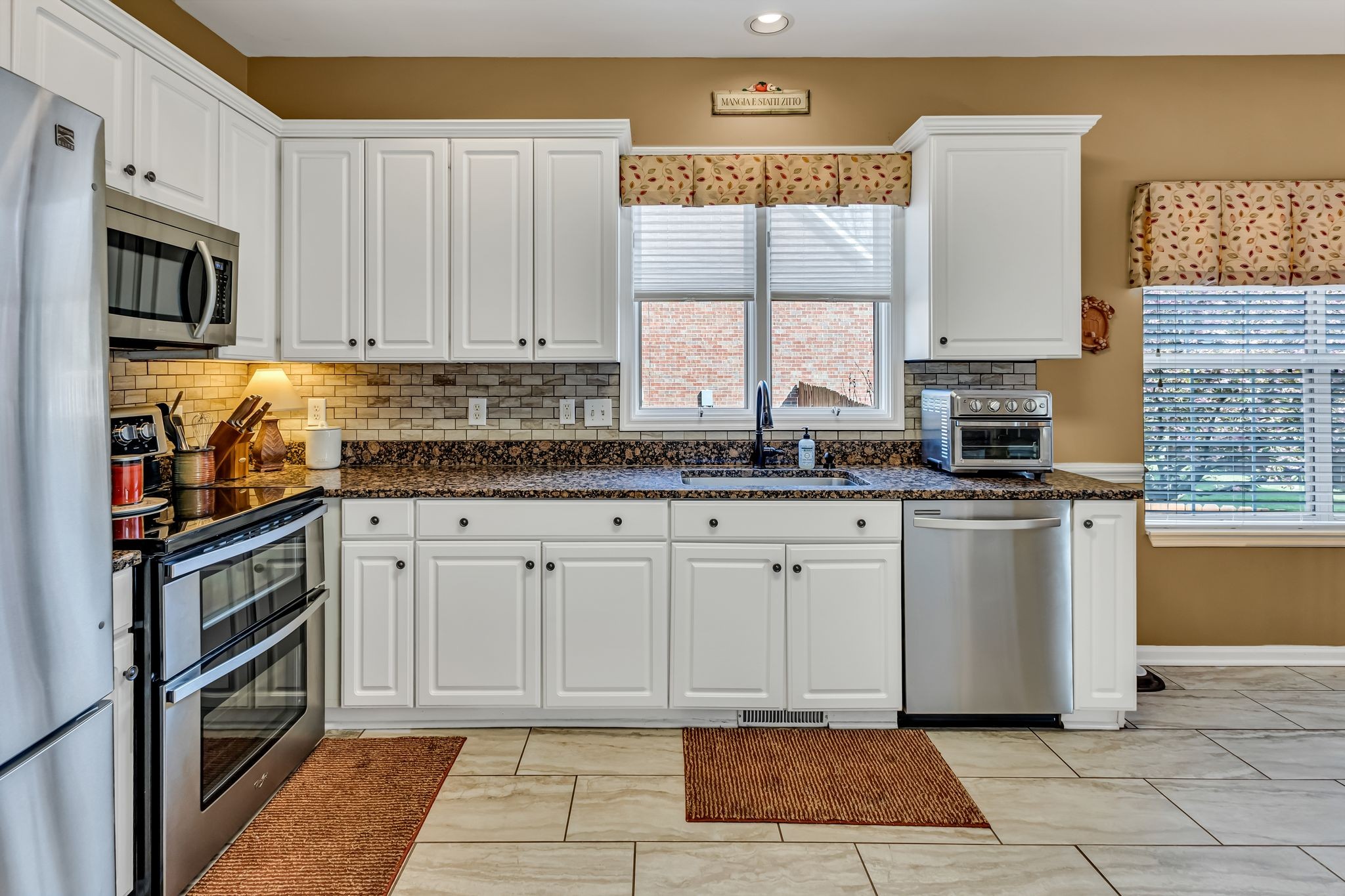 6109 Deerbrook Dr