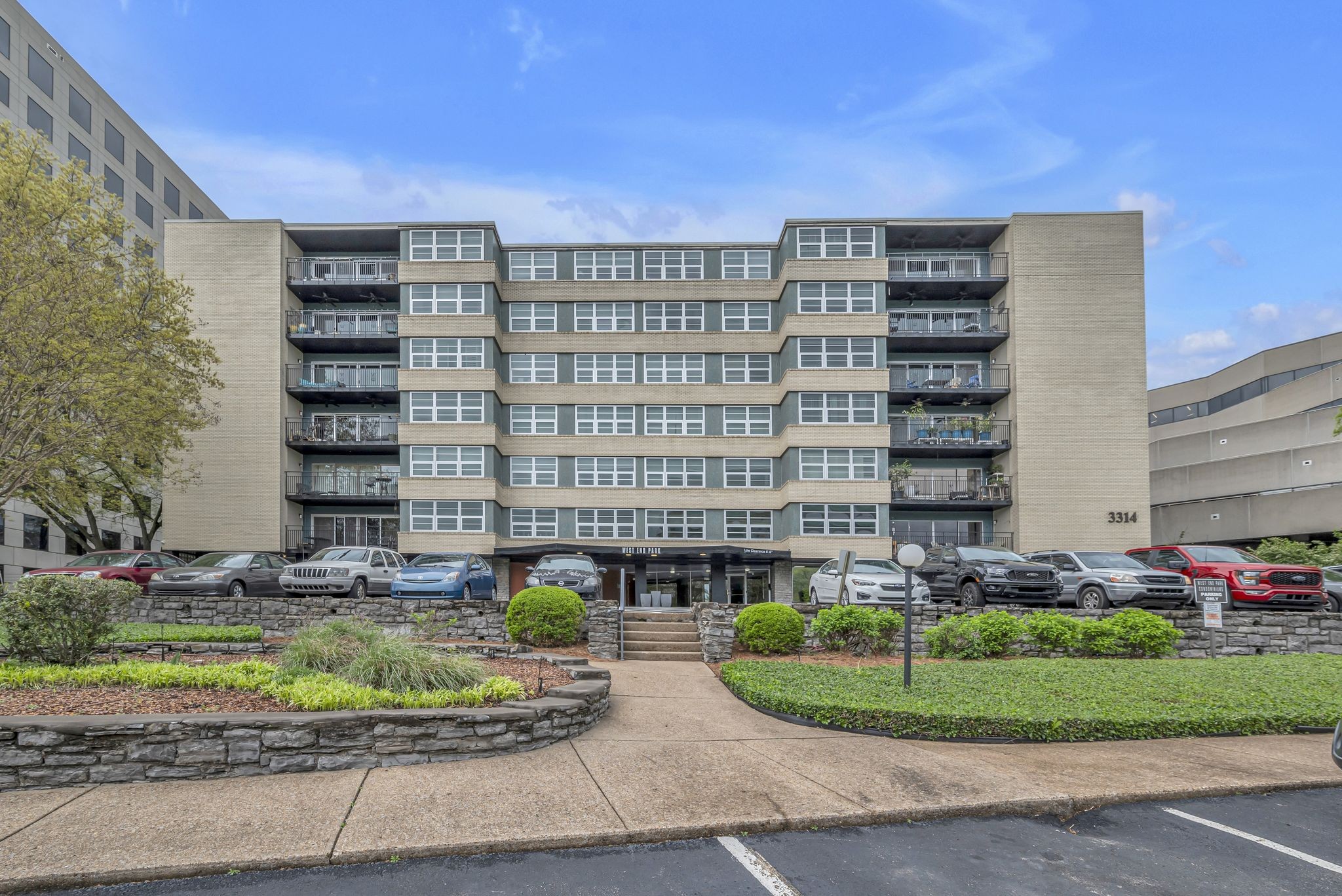 3314 West End Ave Unit: 301