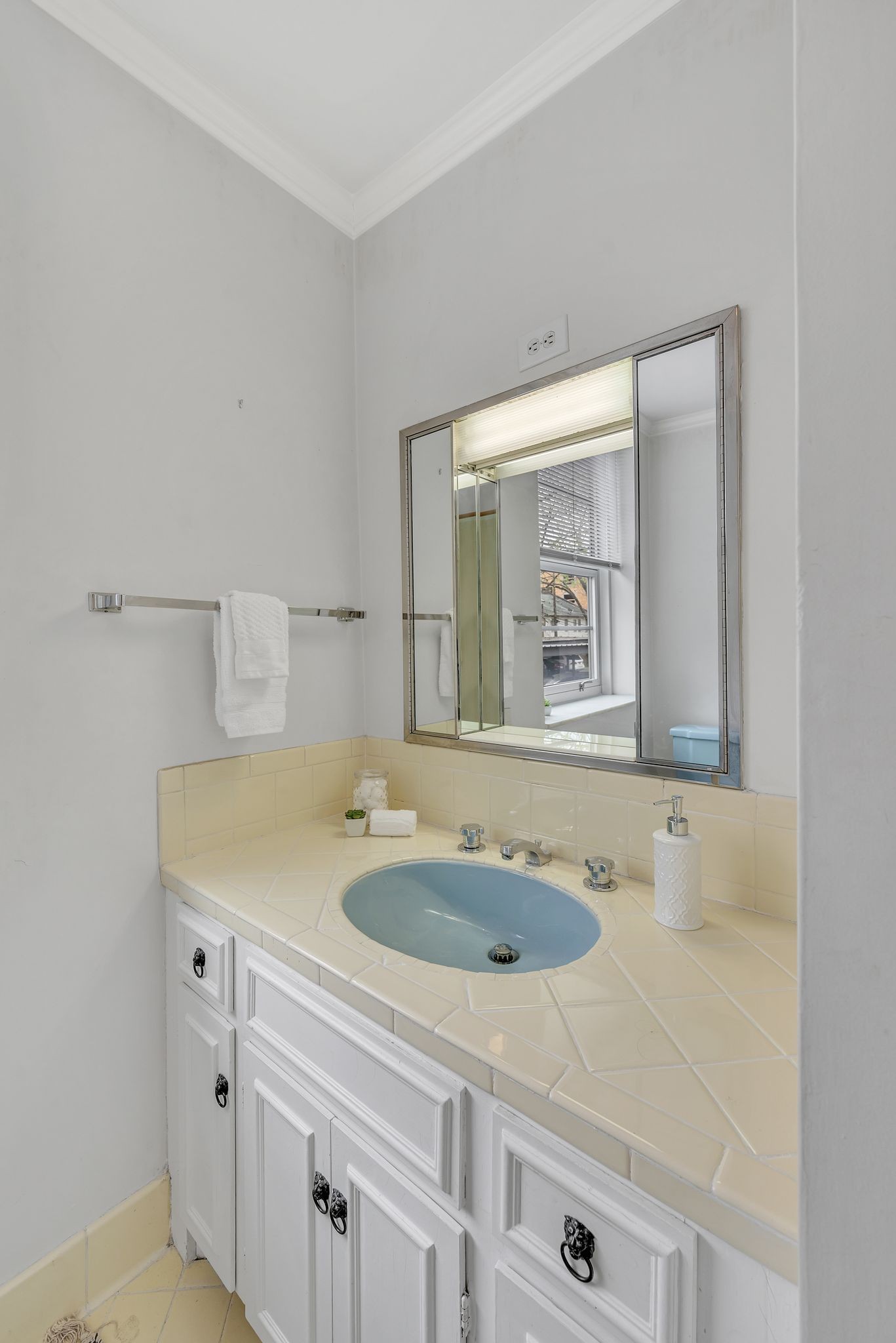 3314 West End Ave Unit: 301