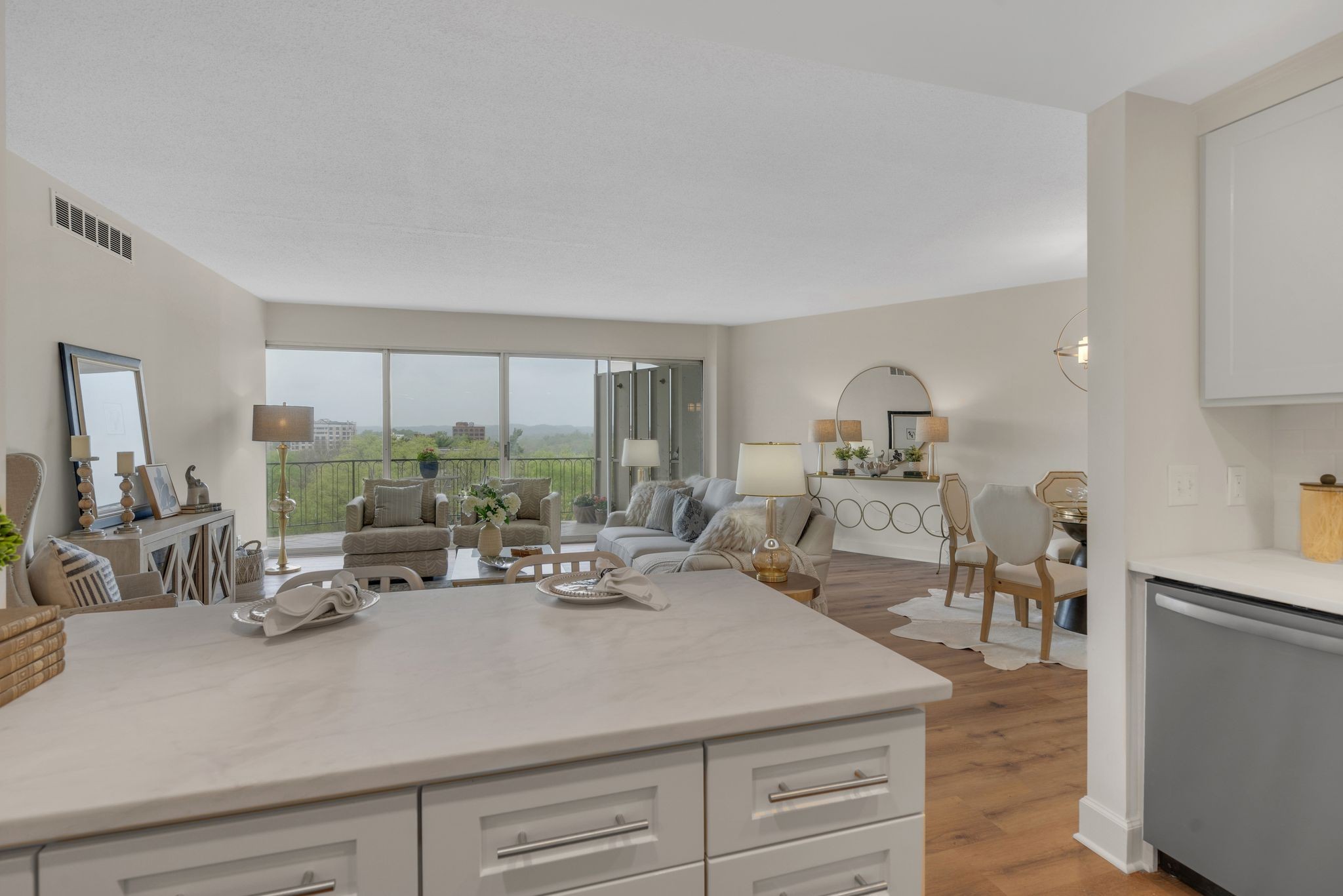 4215 Harding Pike Unit: 912