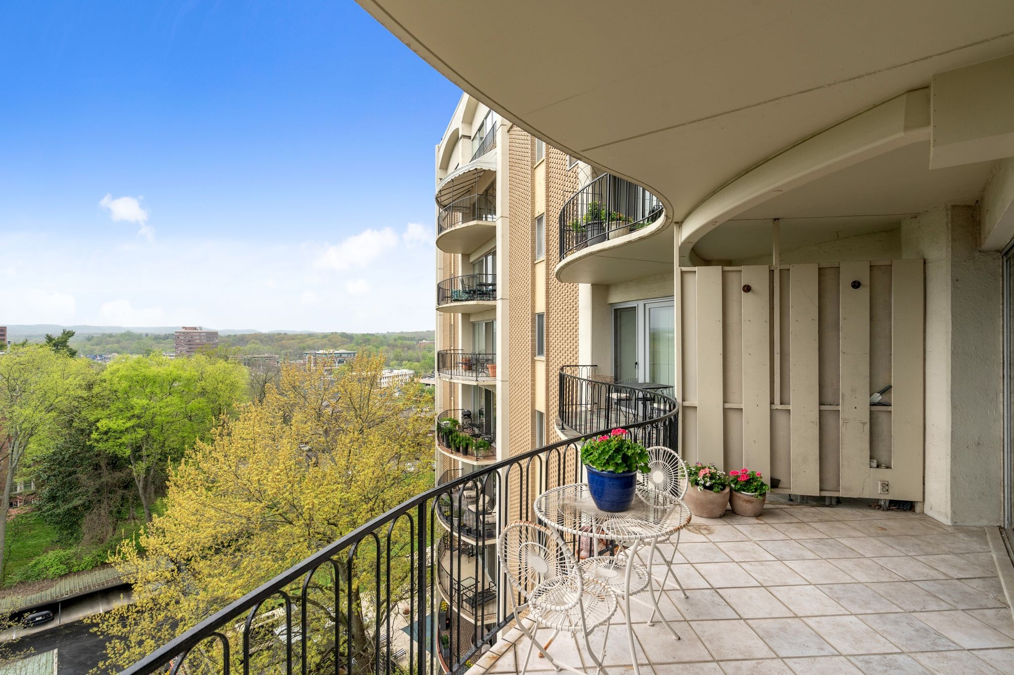 4215 Harding Pike Unit: 912