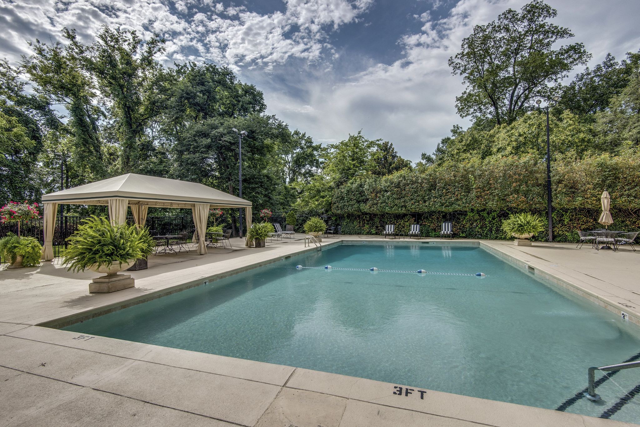 4215 Harding Pike Unit: 912