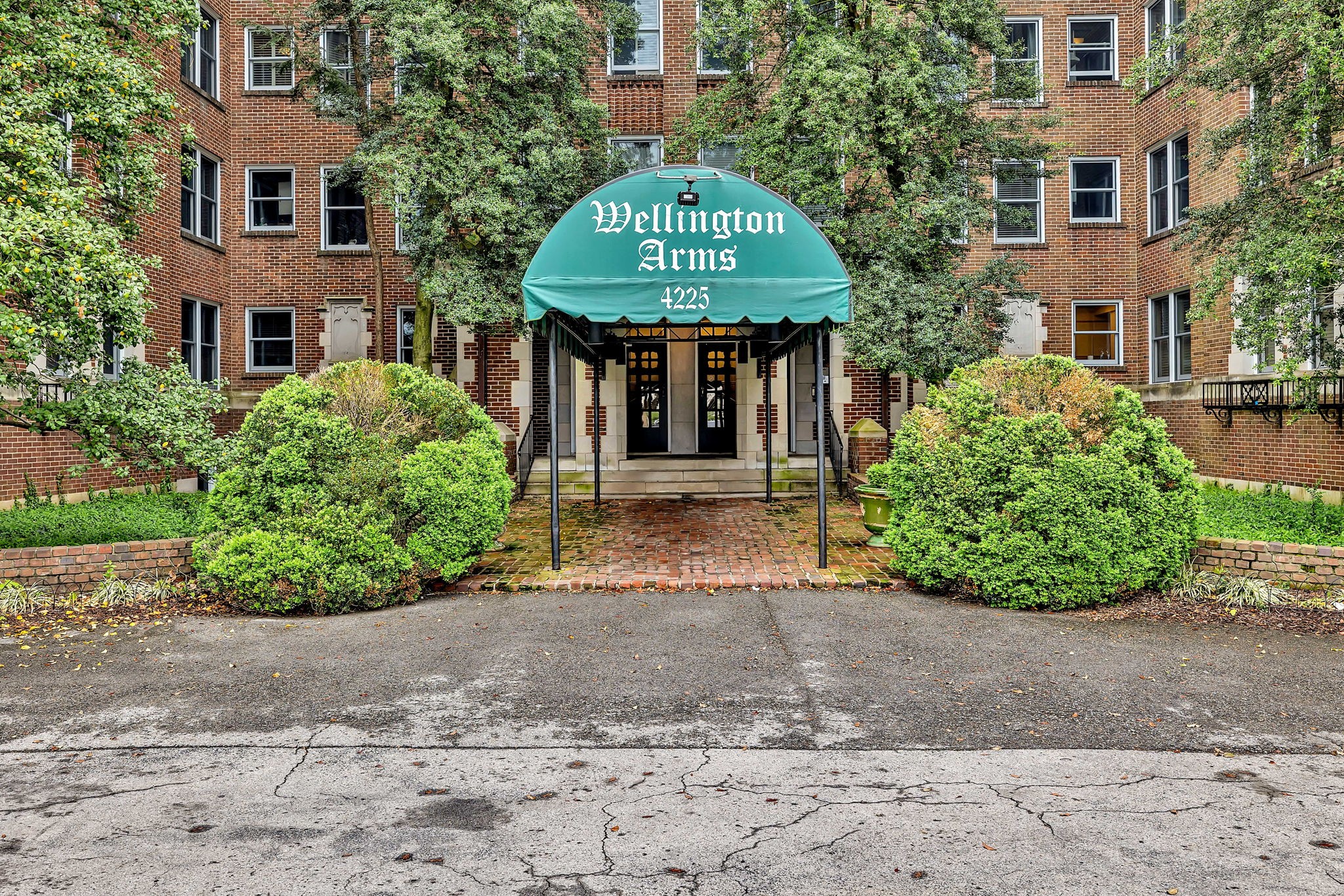 4225 Harding Pike Unit: 205