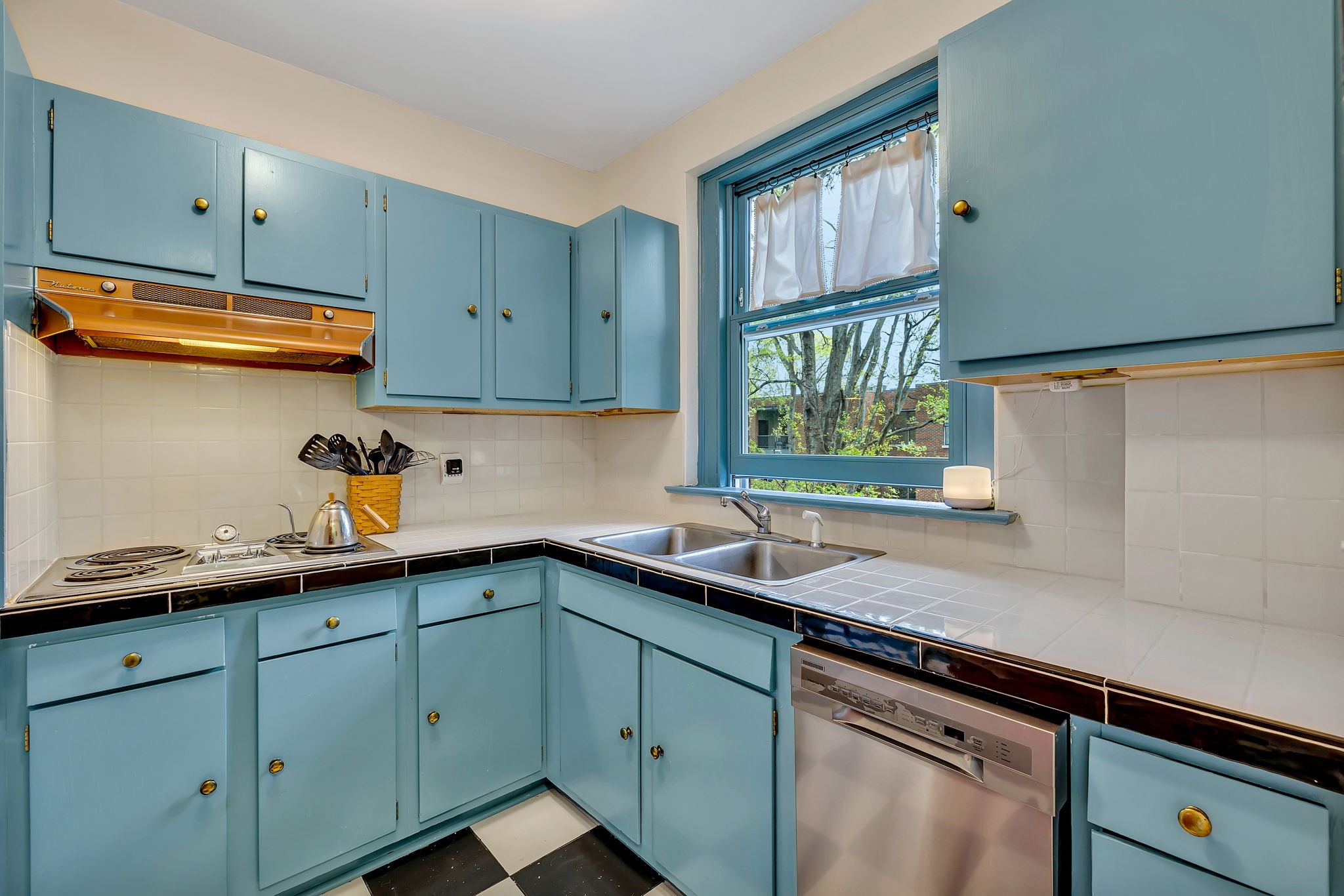4225 Harding Pike Unit: 205