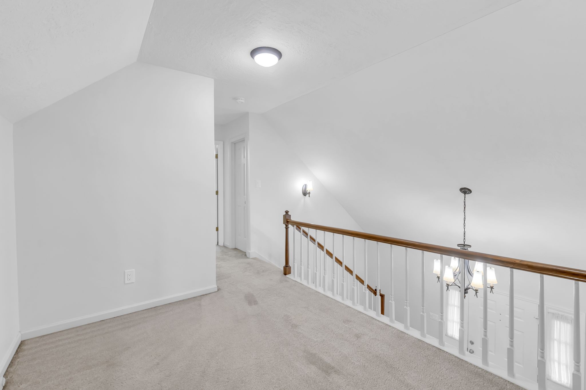 512 Riverview Dr