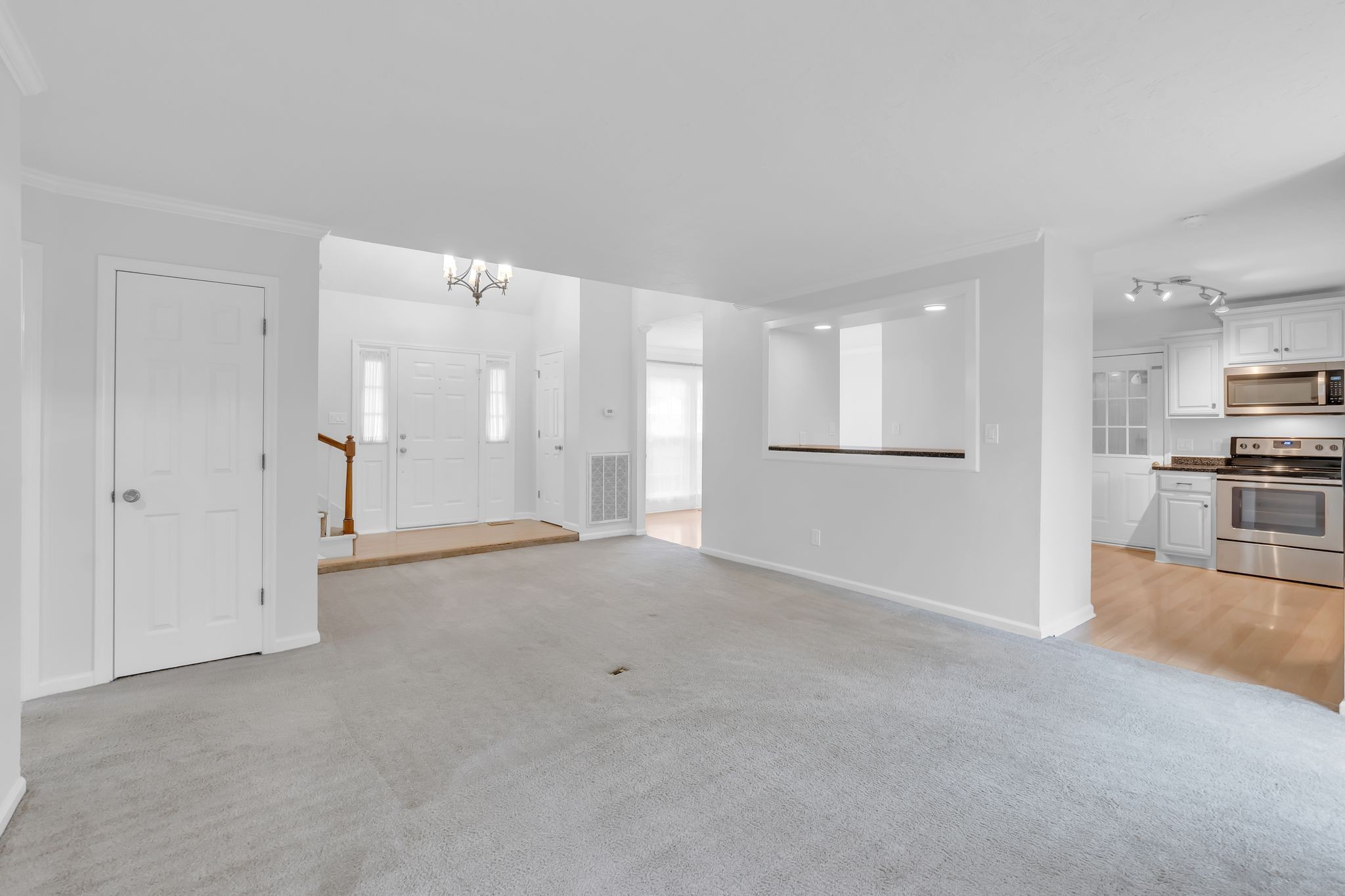 512 Riverview Dr