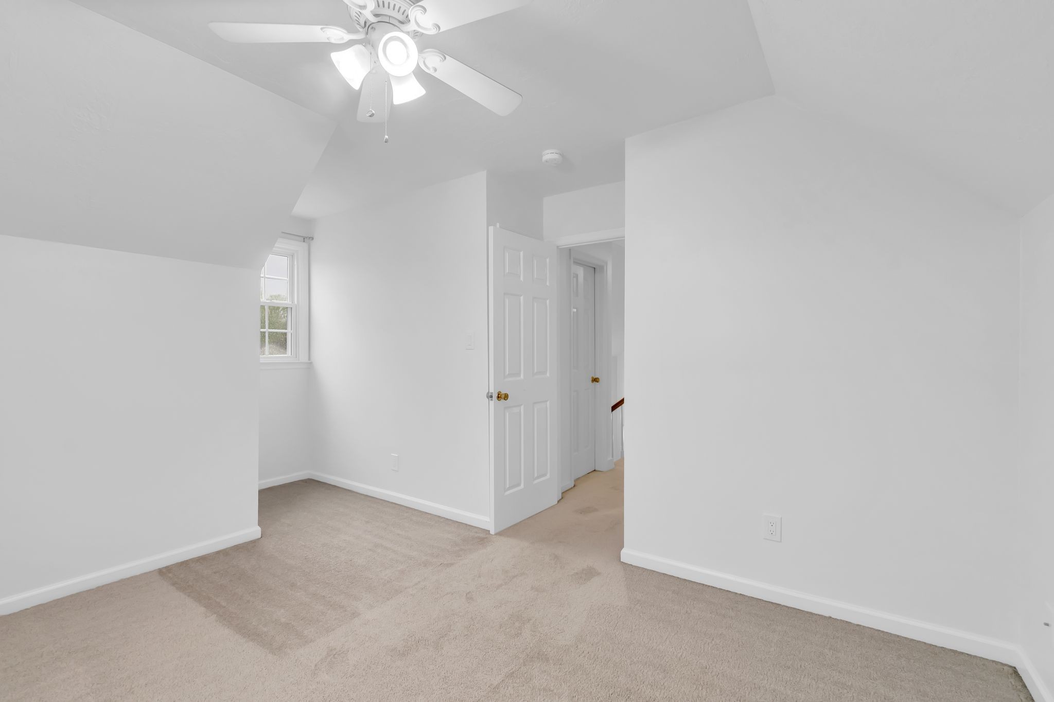 512 Riverview Dr
