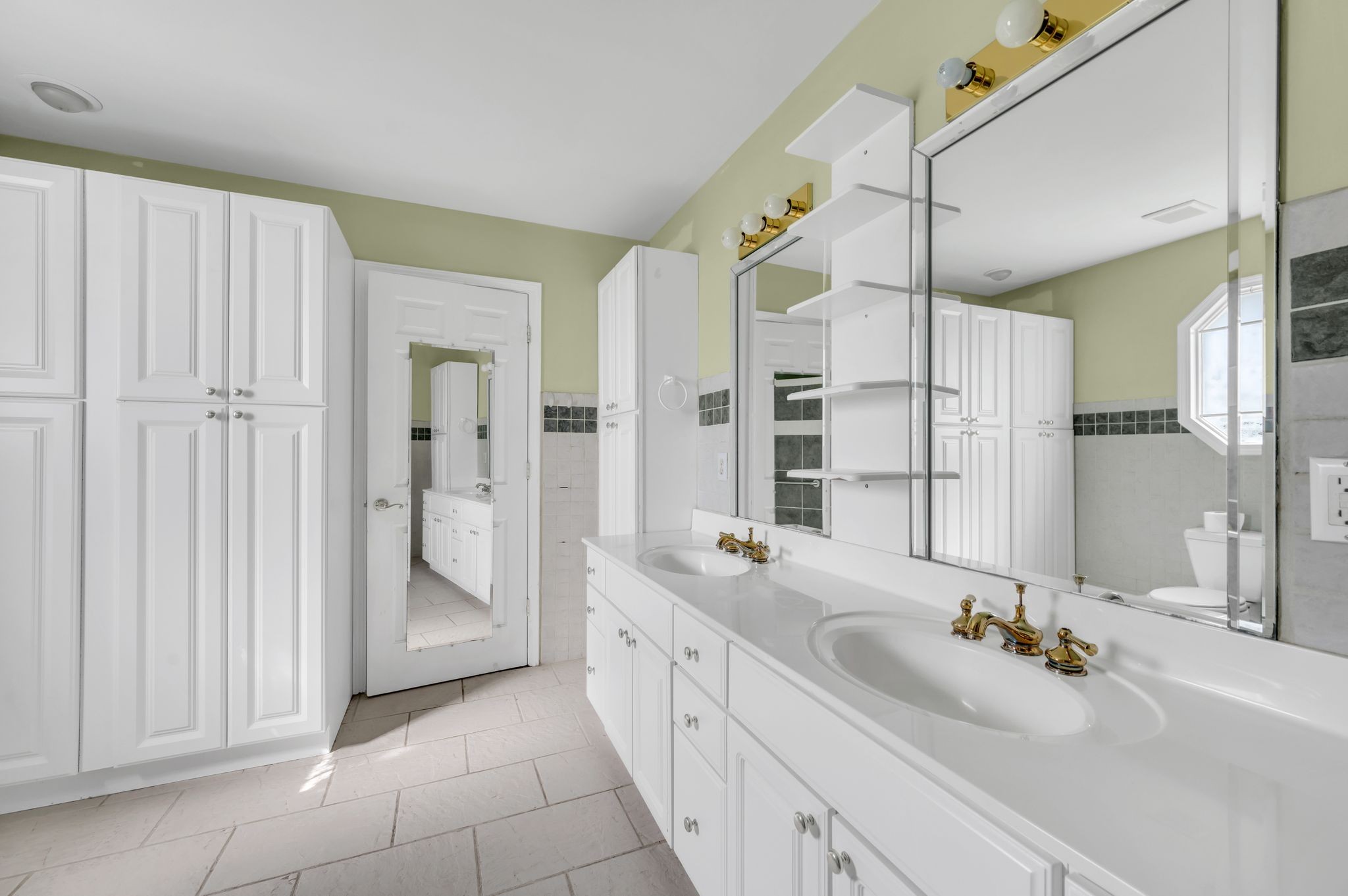 104 Harrow Ct