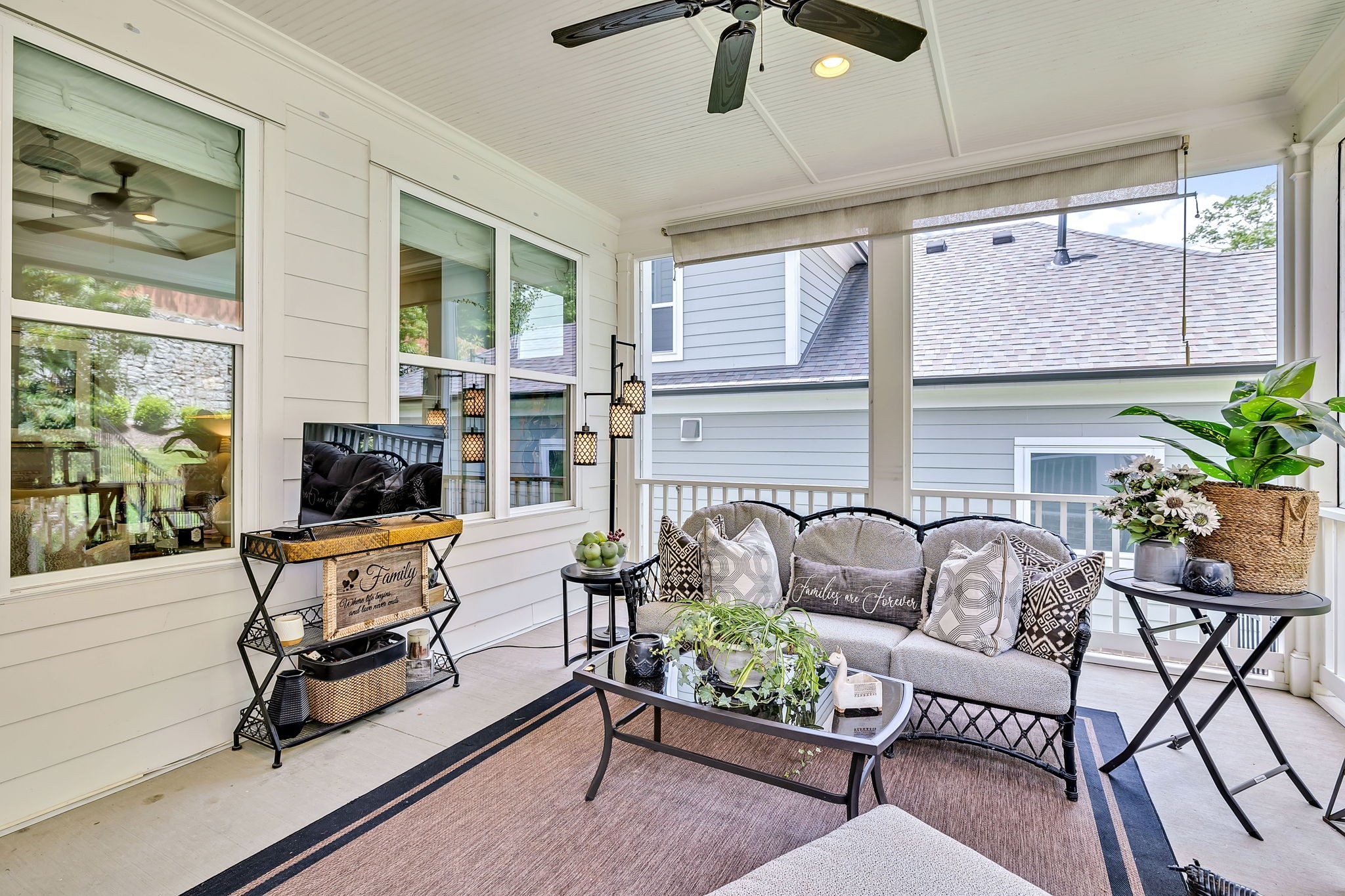 209 Halswelle Dr