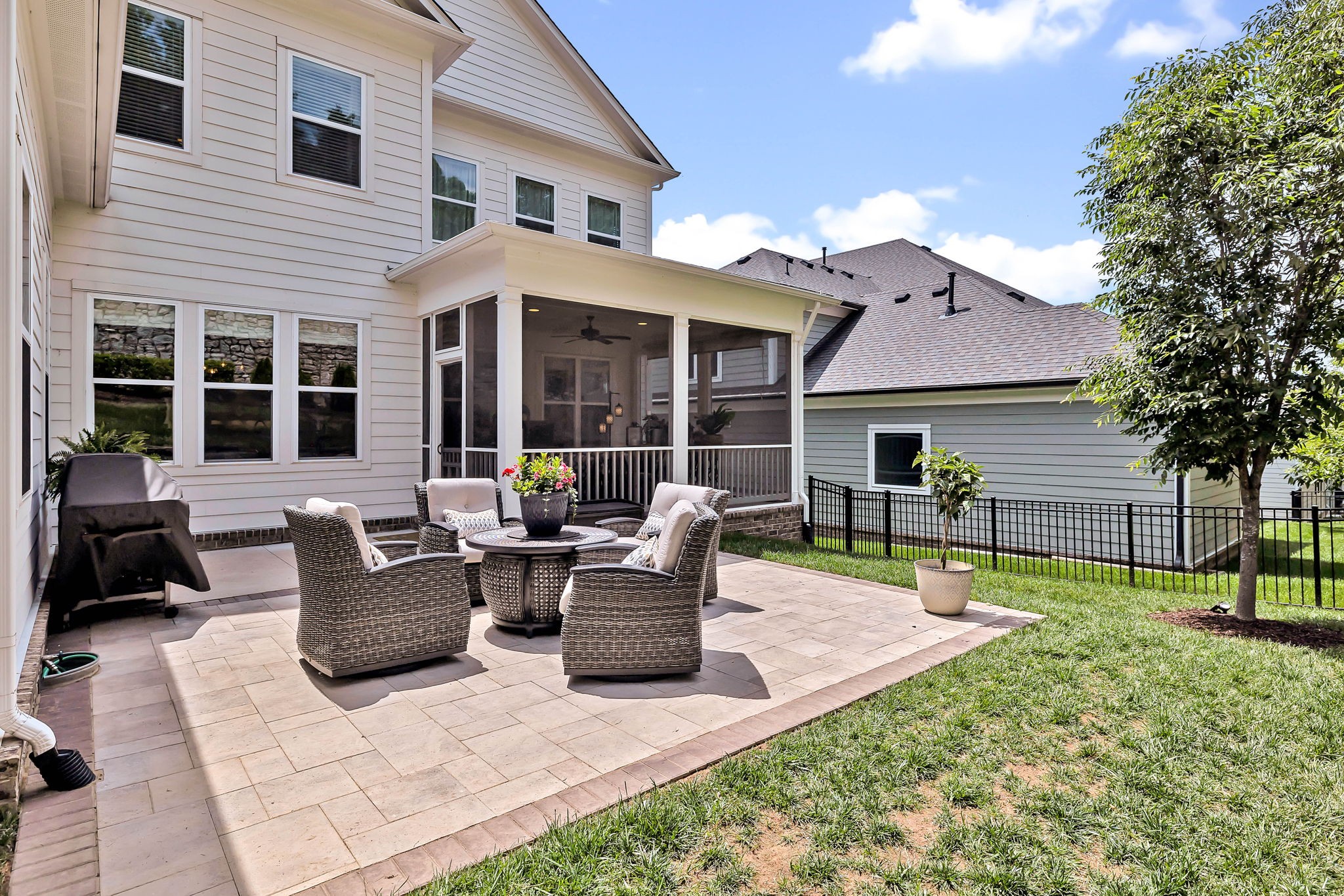 209 Halswelle Dr