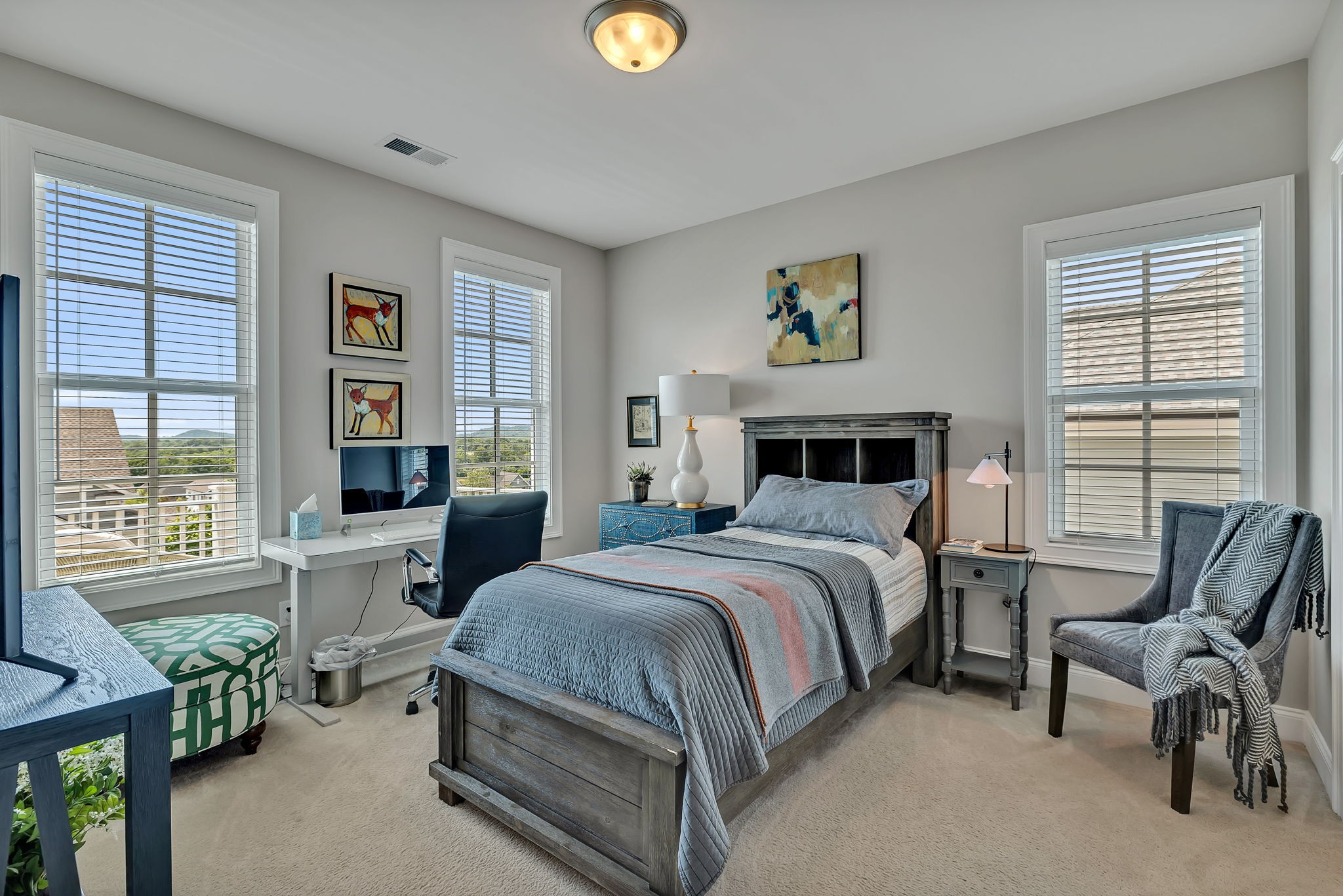 209 Halswelle Dr