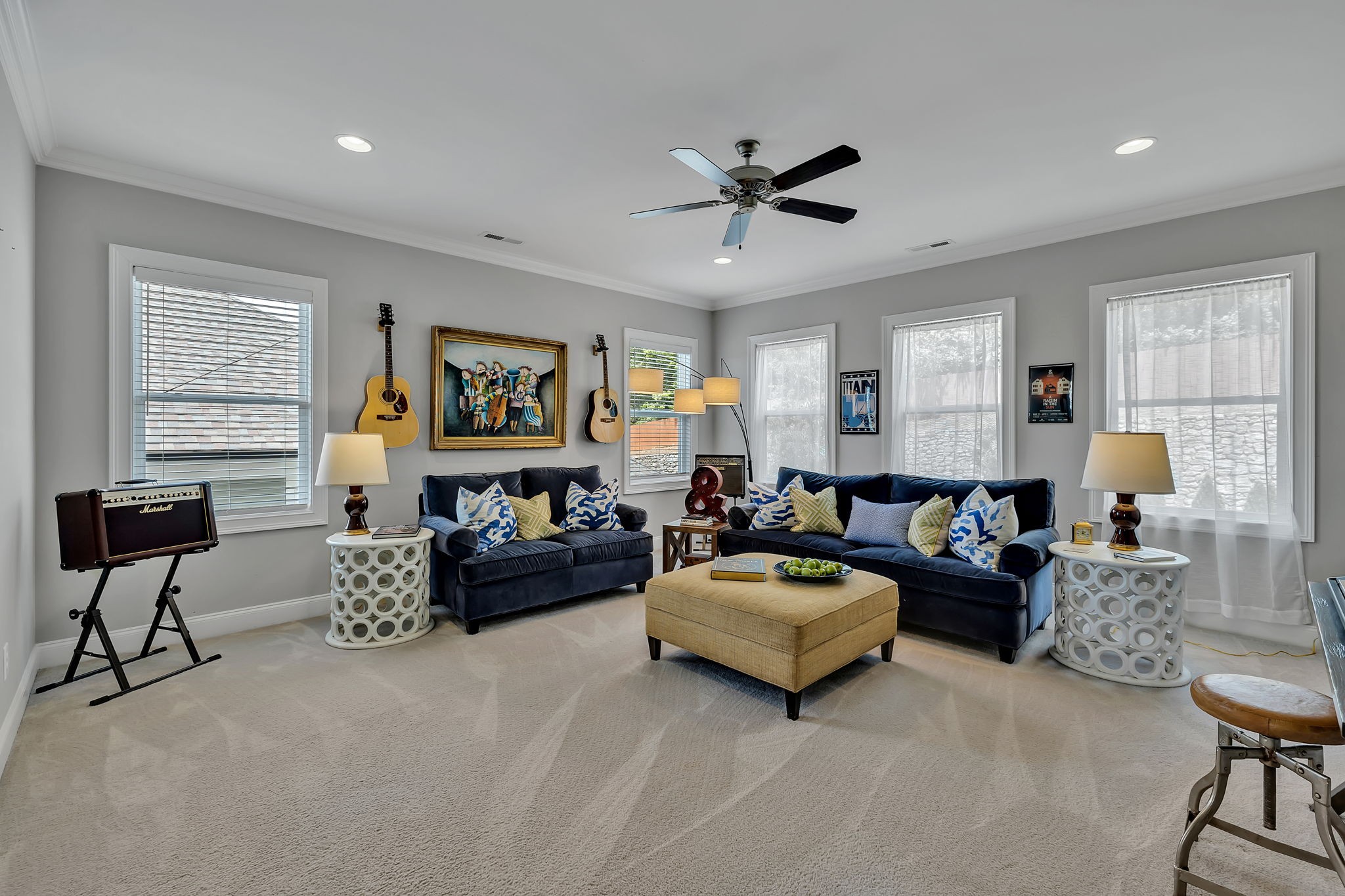 209 Halswelle Dr