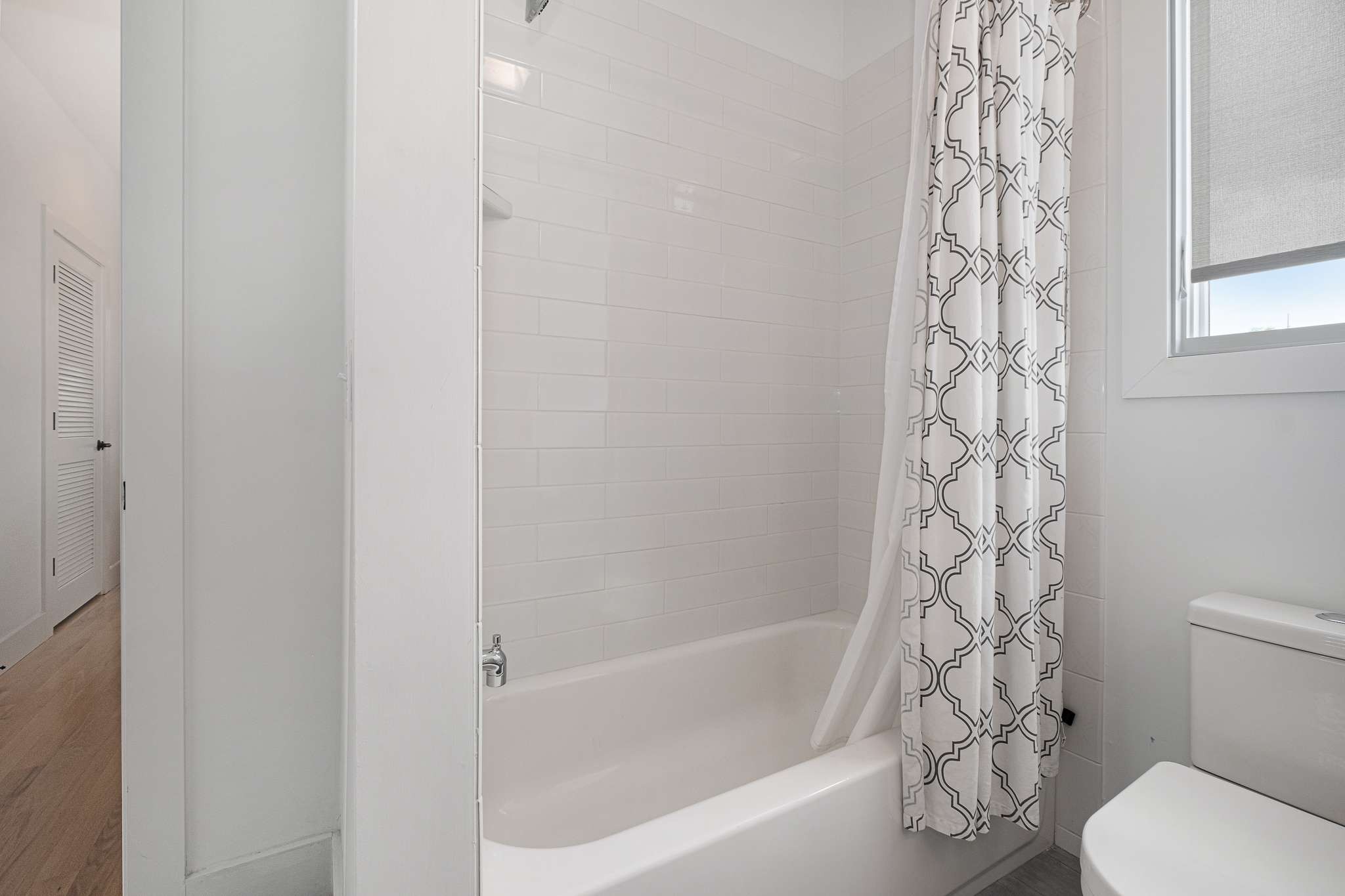 1206 6th Ave, N Unit: 5