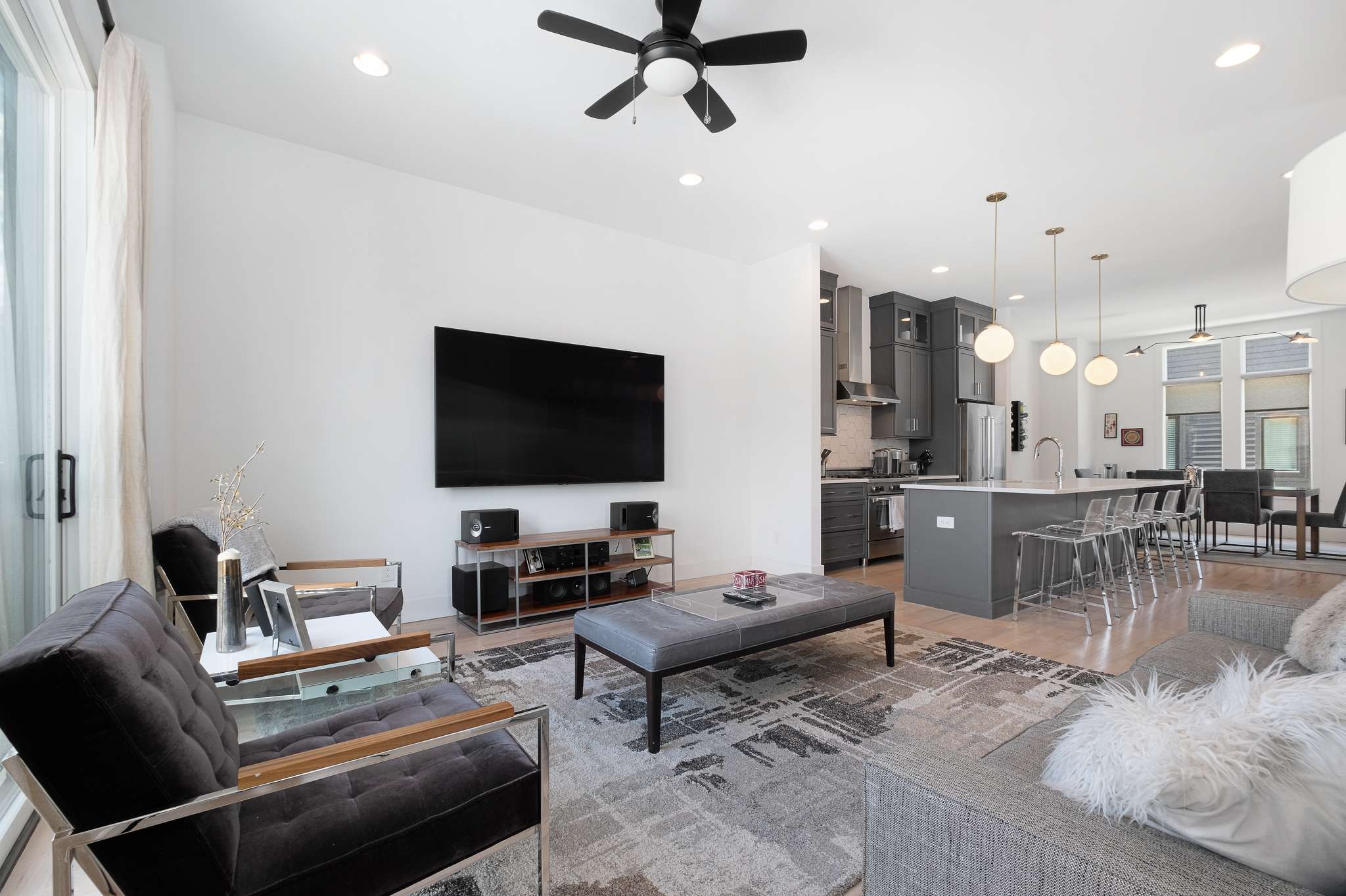 1206 6th Ave, N Unit: 5