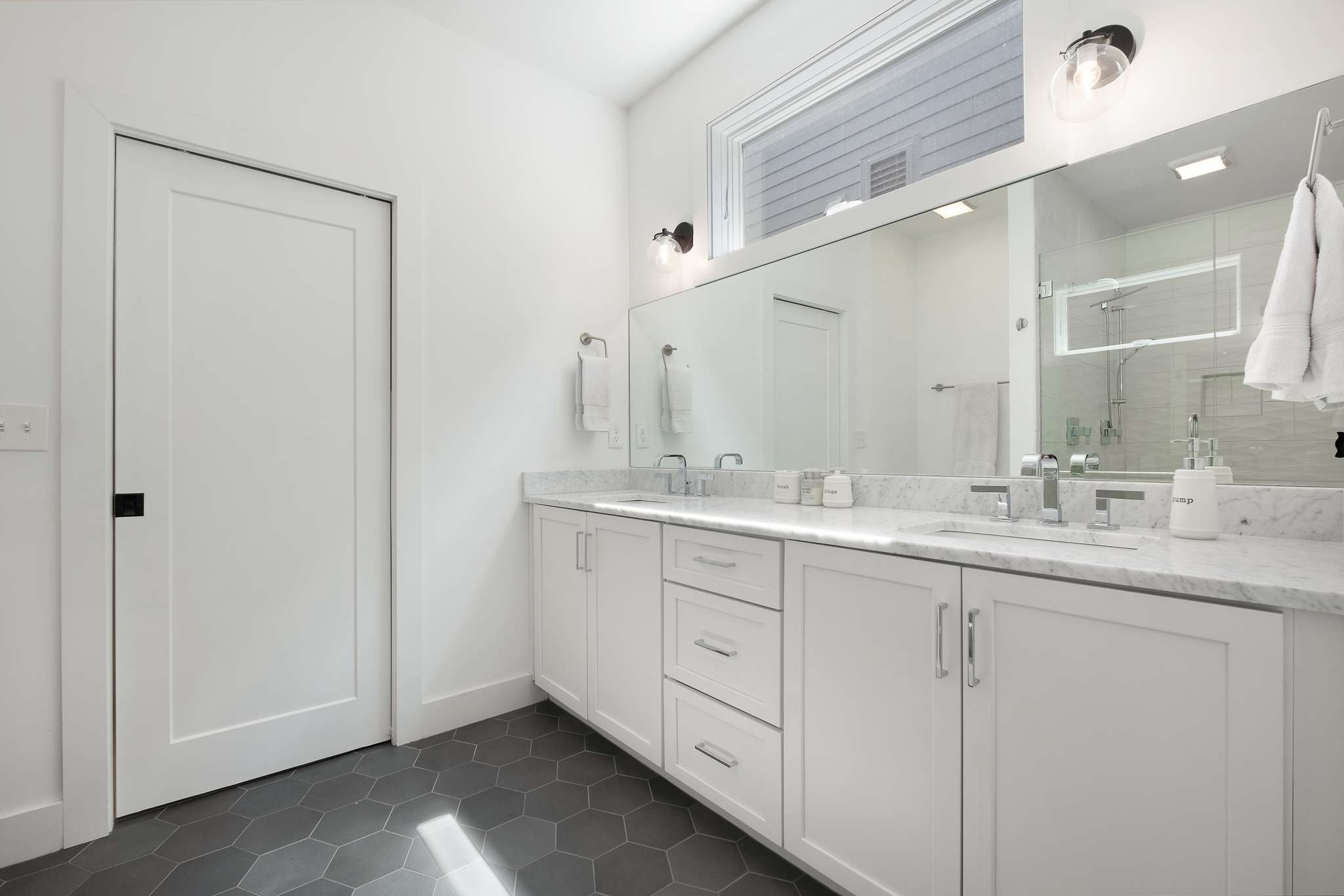 1206 6th Ave, N Unit: 5