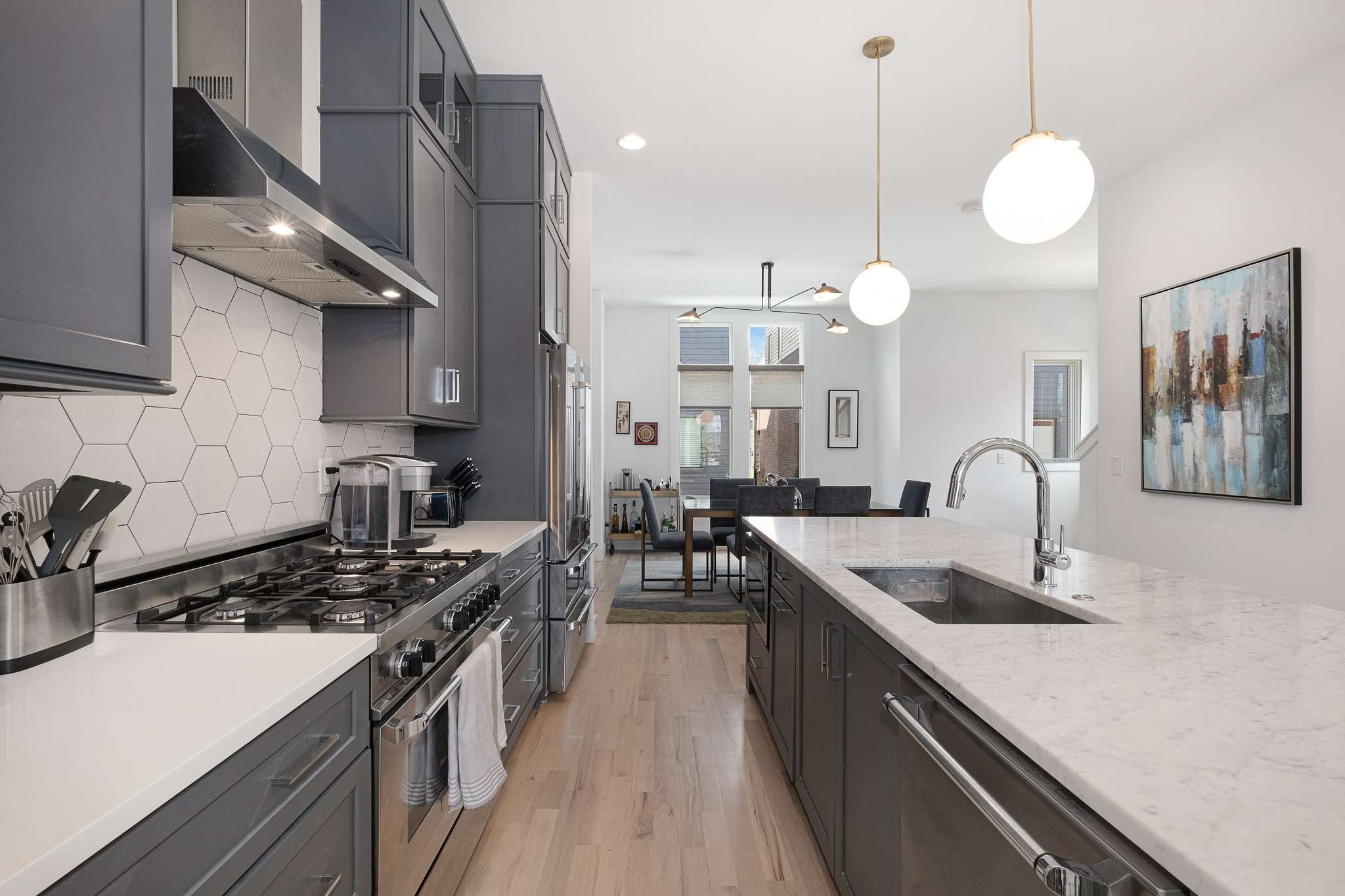1206 6th Ave, N Unit: 5