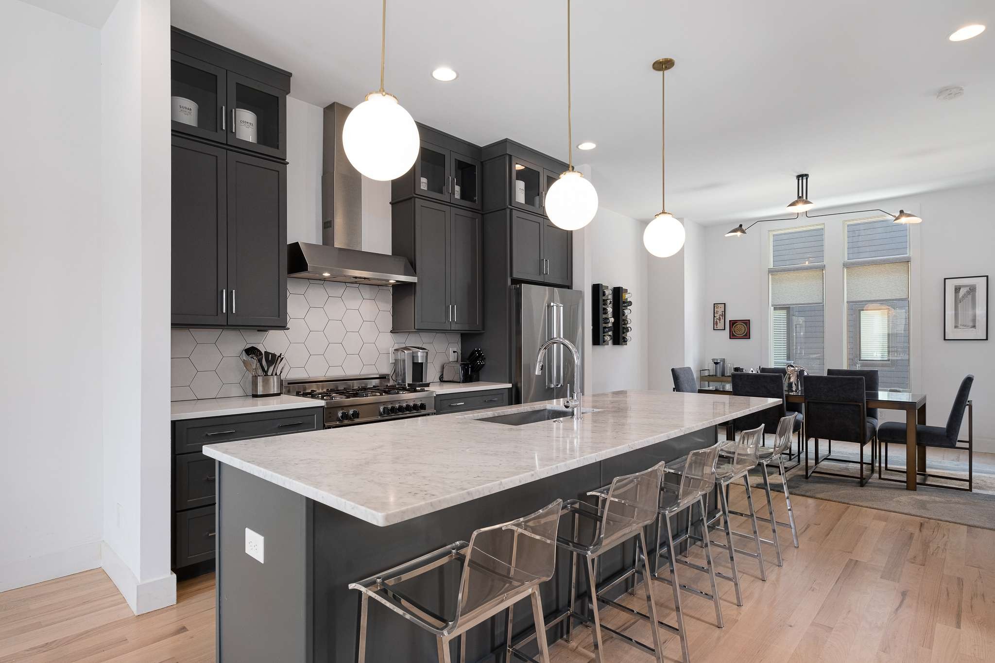 1206 6th Ave, N Unit: 5
