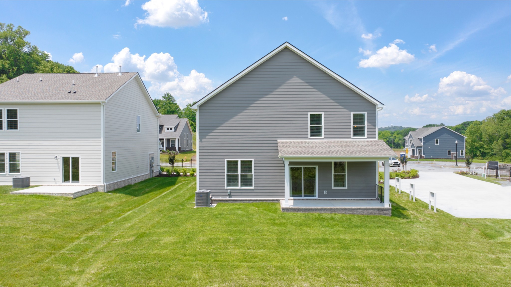 525 Mickelson Way