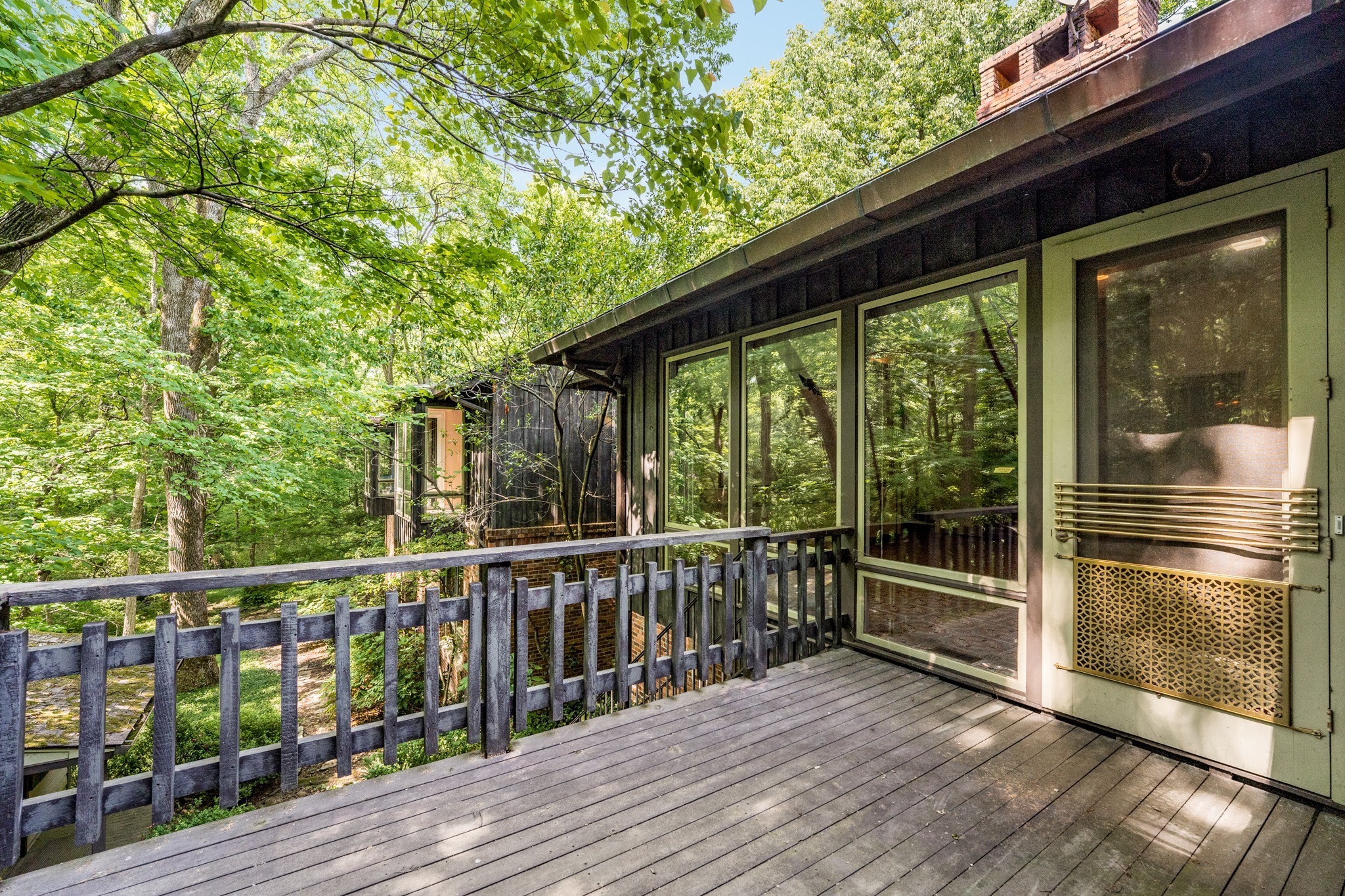 1414 Chickering Rd