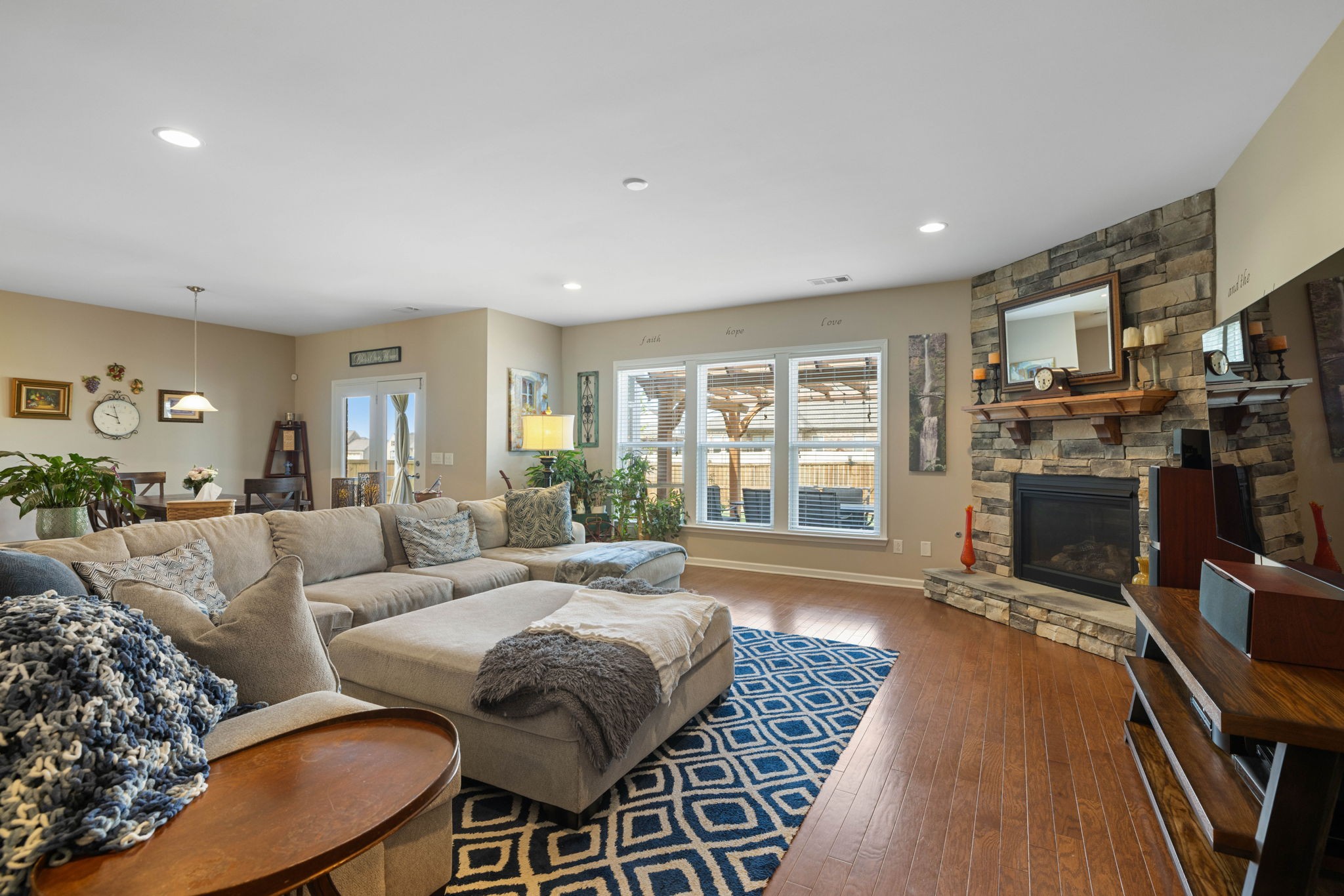 4013 Compass Pointe Ct