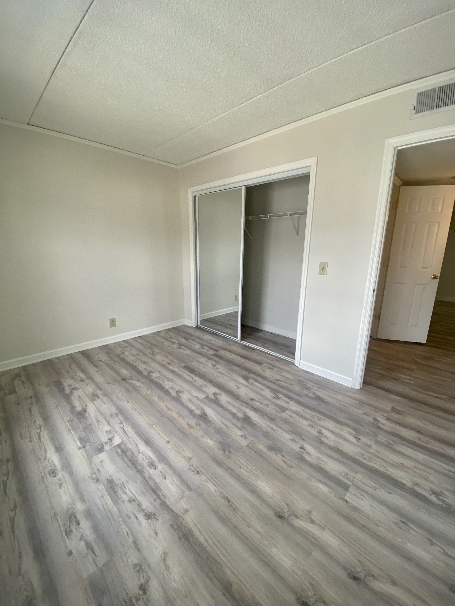 2325 Elliston Pl Unit: 303