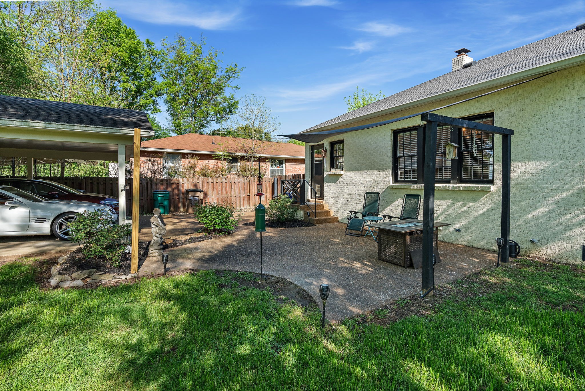 3803 Dartmouth Ave