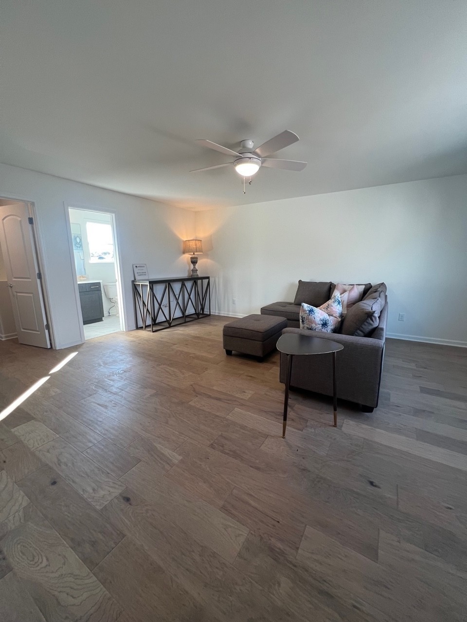 6121 Parkhaven Blvd