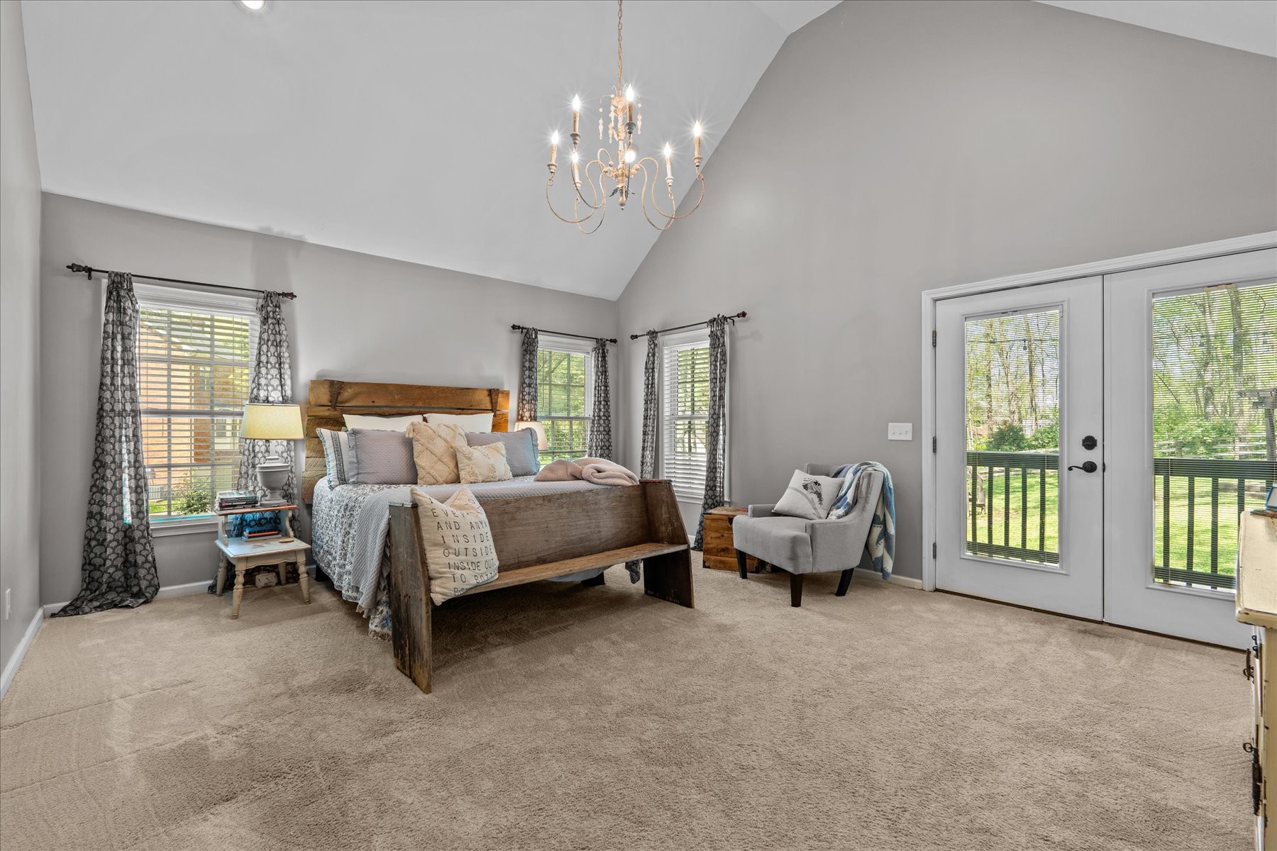 1409 Red Oak Dr