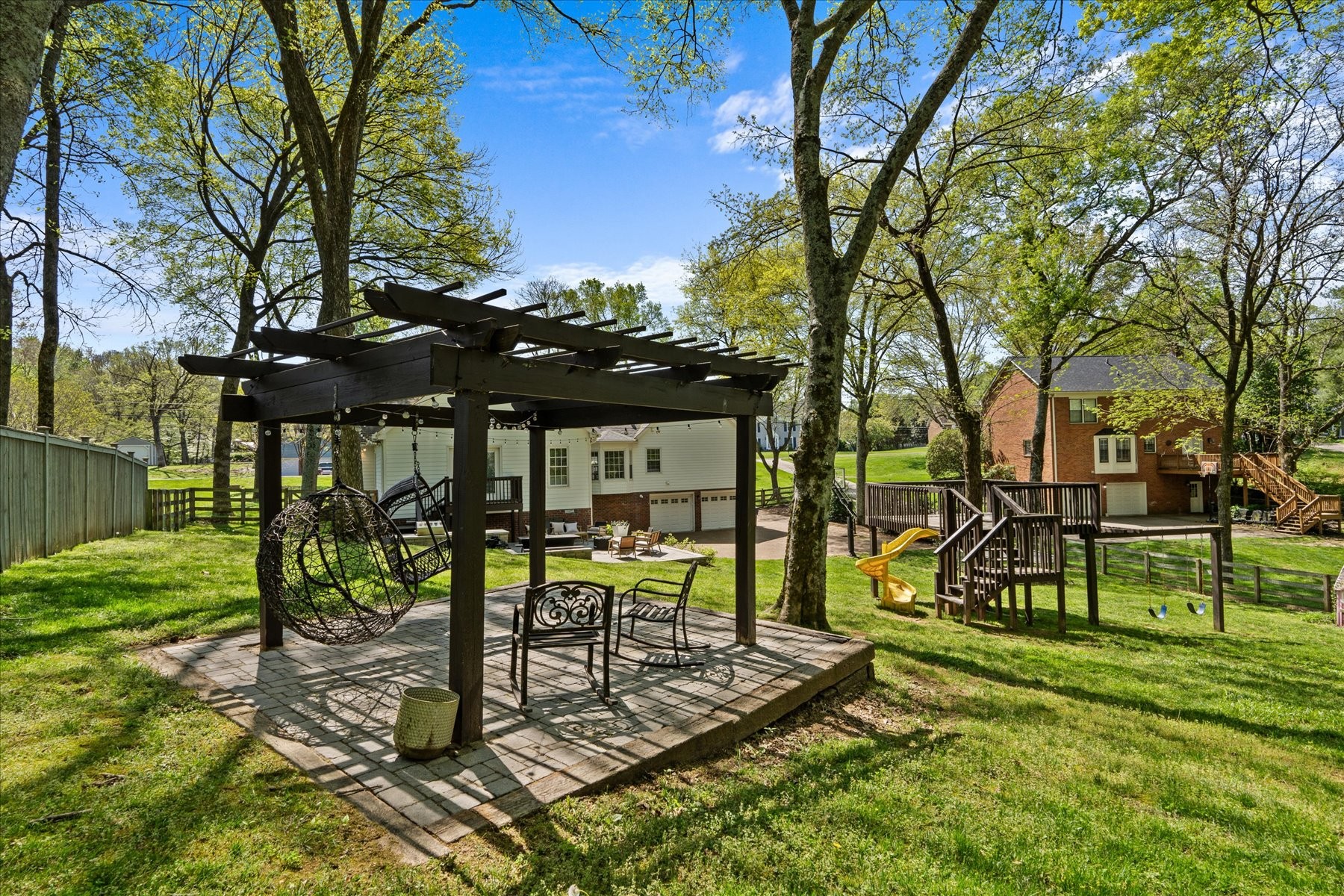 1409 Red Oak Dr