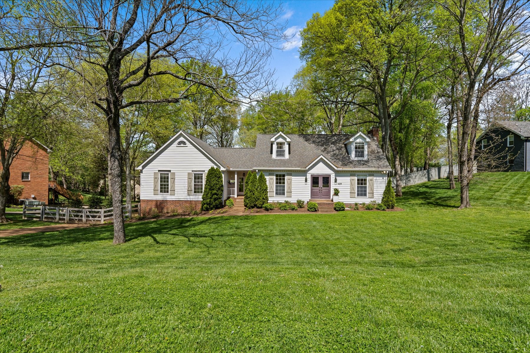 1409 Red Oak Dr
