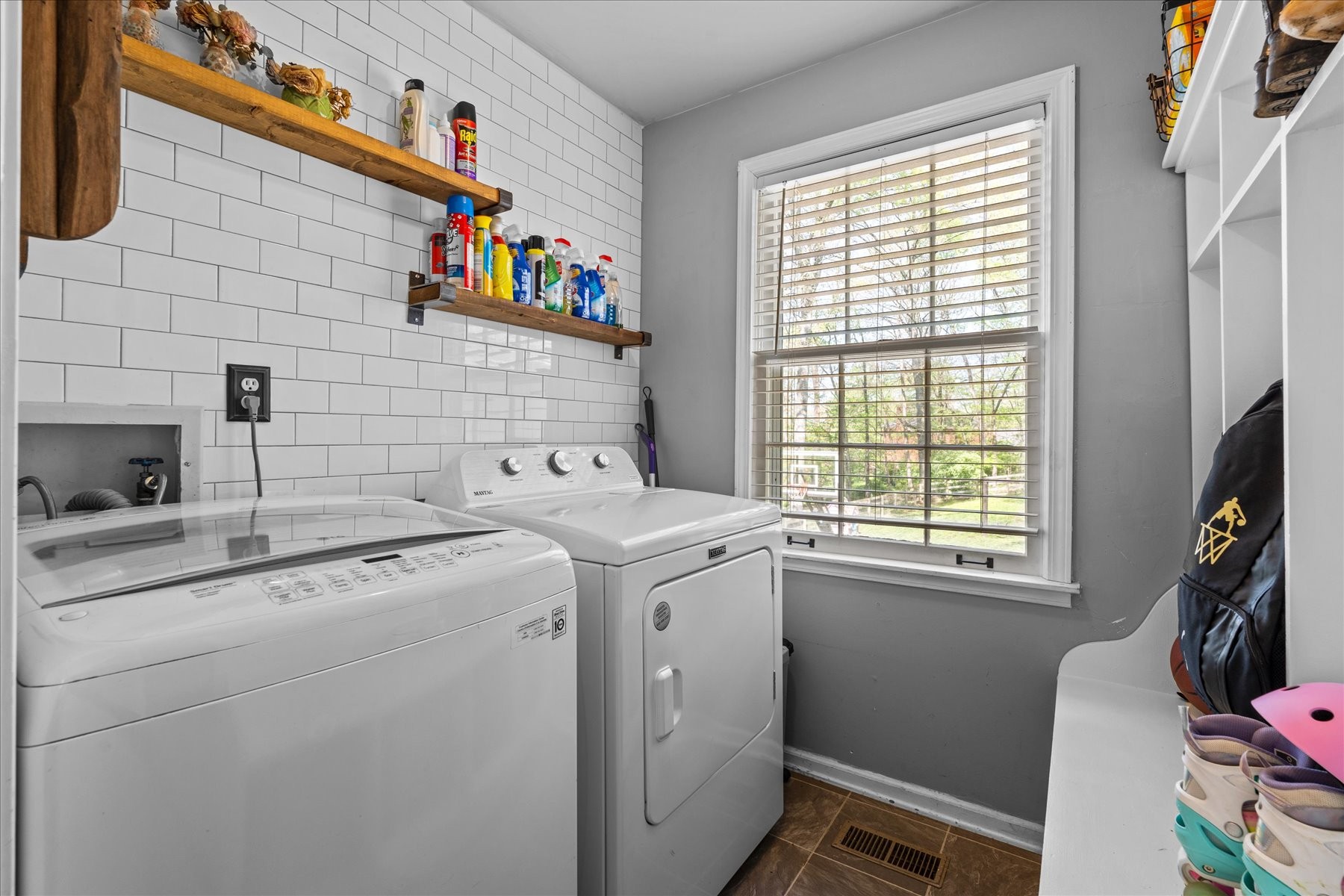 1409 Red Oak Dr