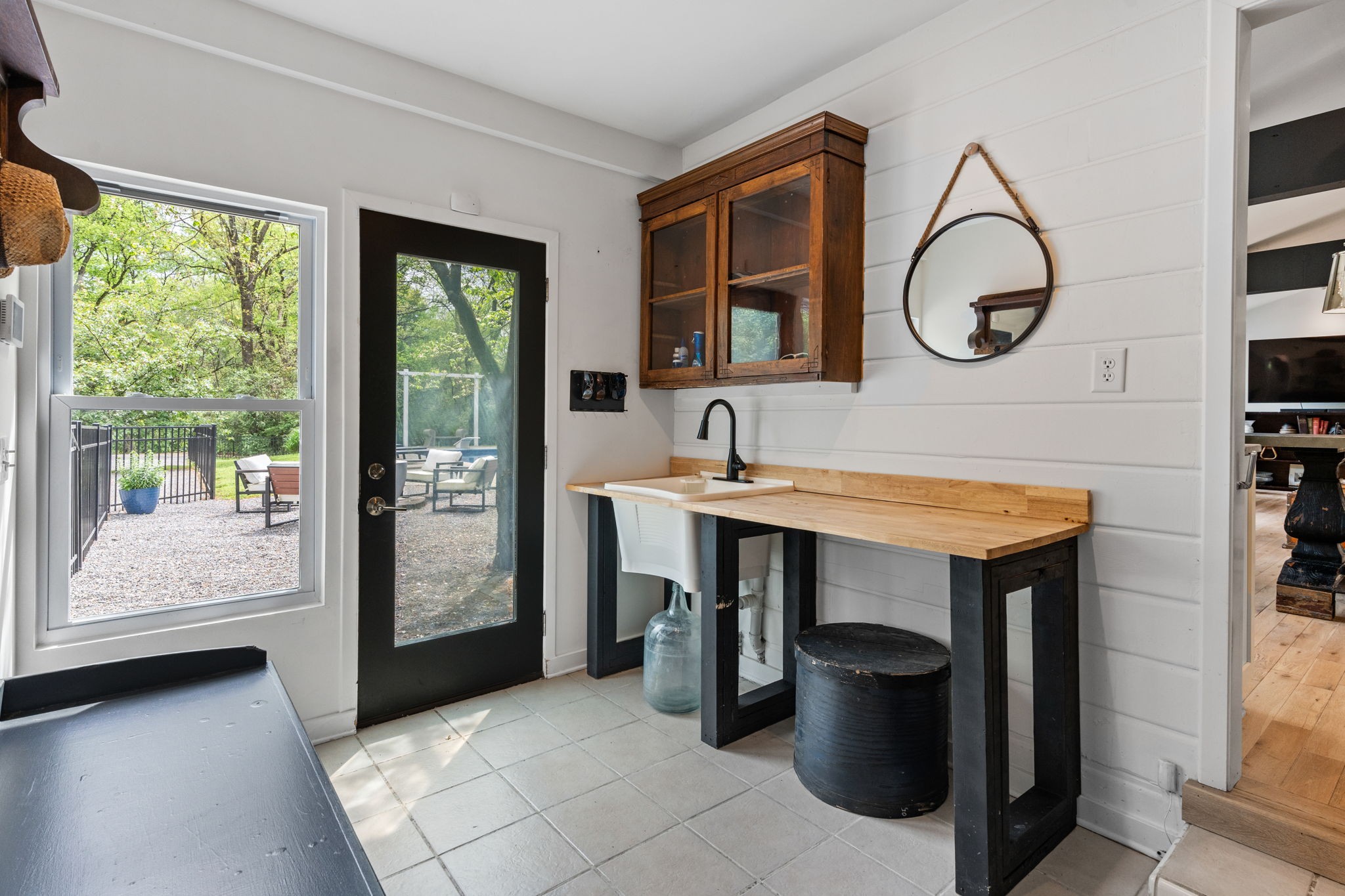 1004 Hickory Hollow Rd