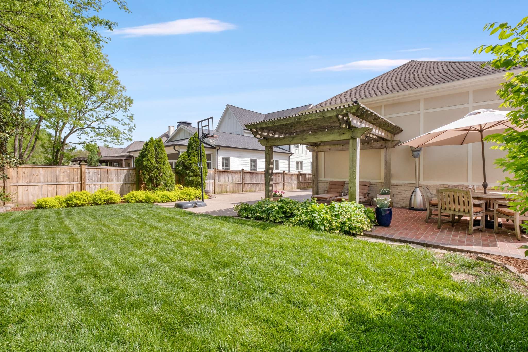 1114A Biltmore Dr