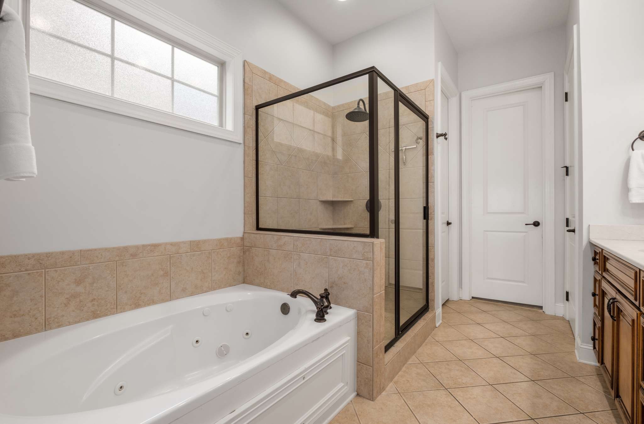 1114A Biltmore Dr