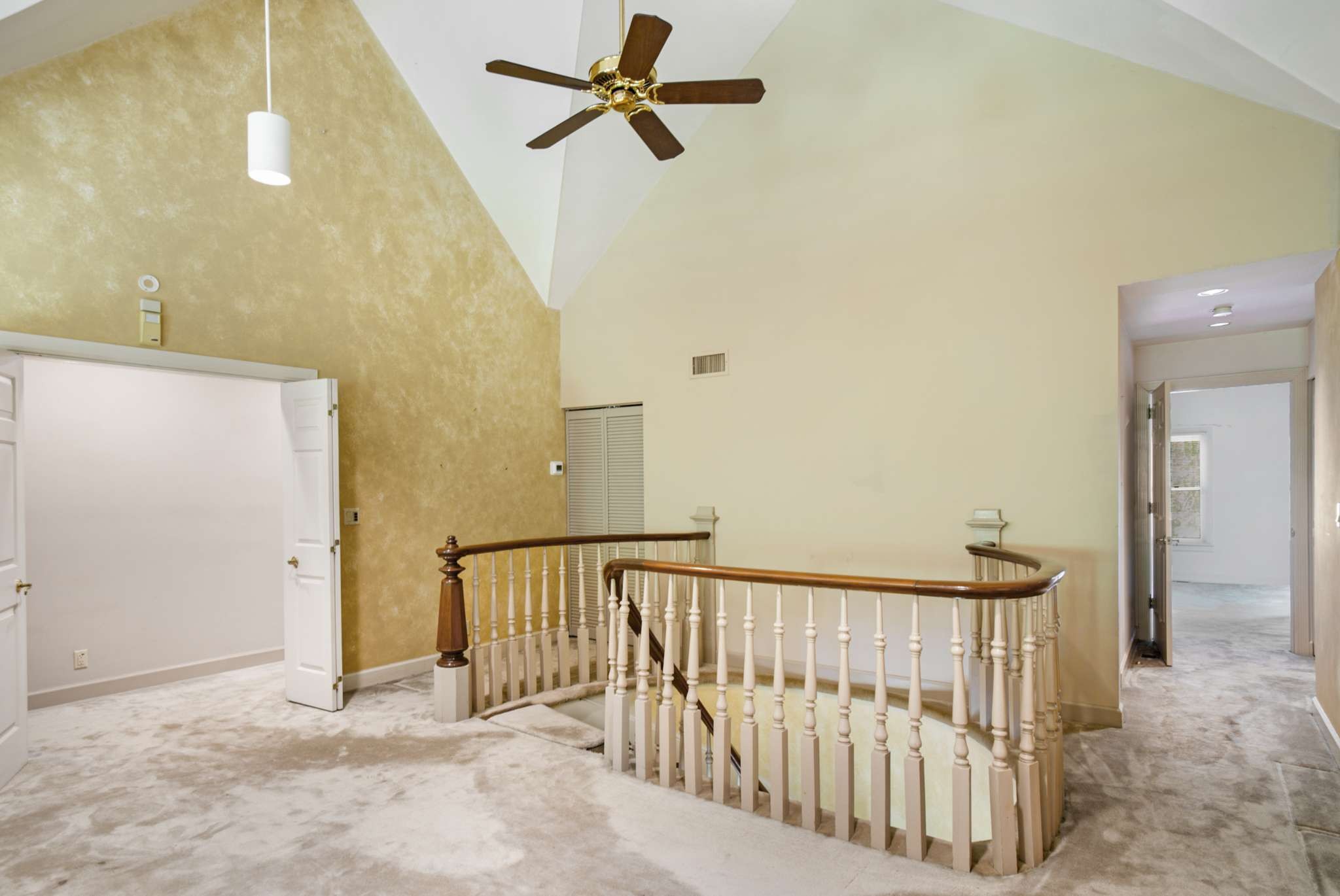 22 Foxhall Close