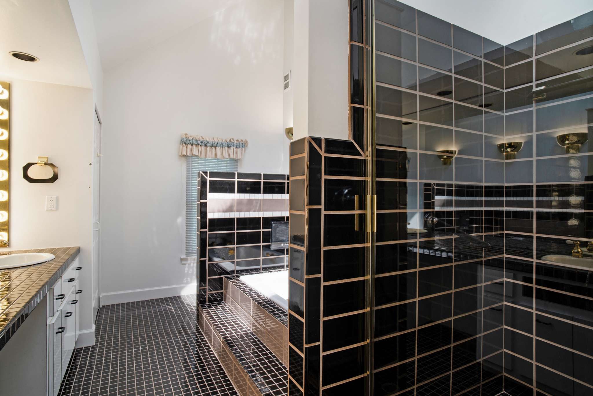 22 Foxhall Close