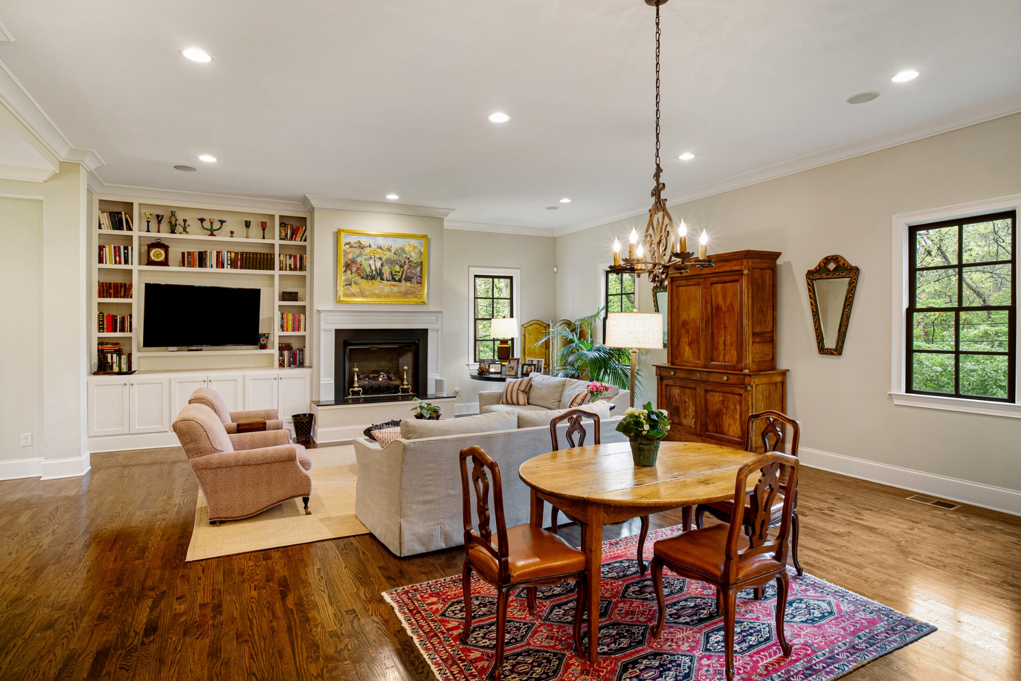 156 Haverford Dr