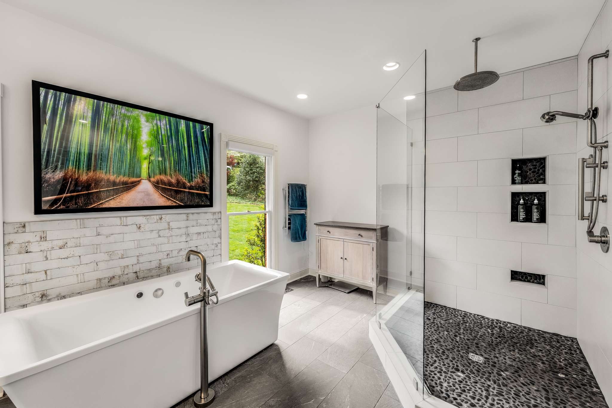 1207 Navaho Dr