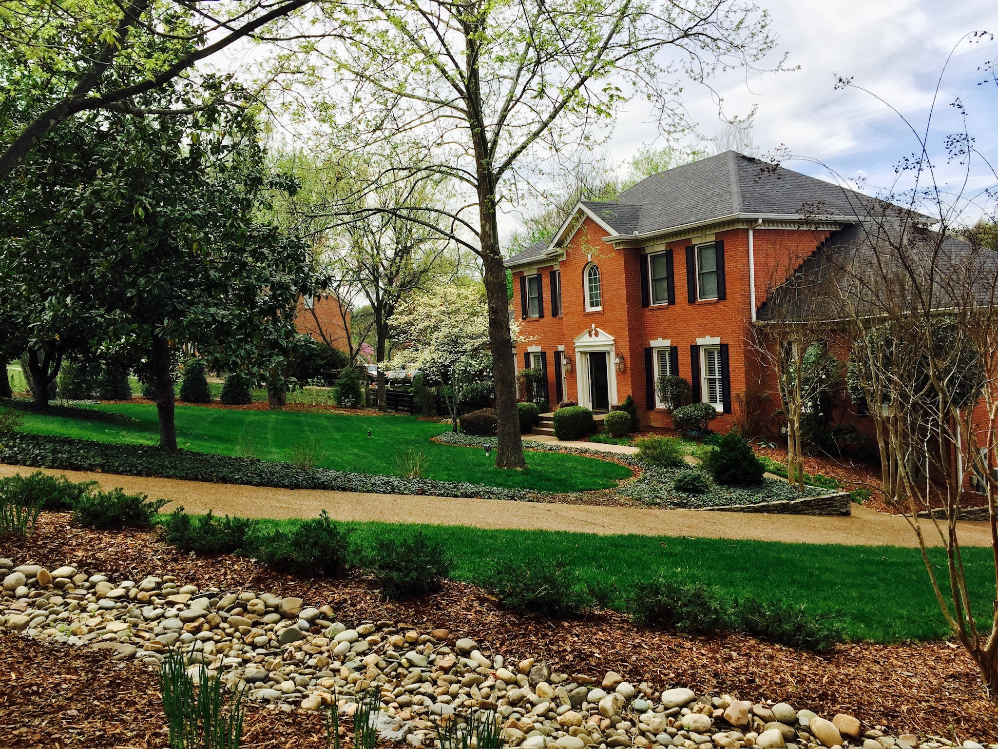 1207 Navaho Dr