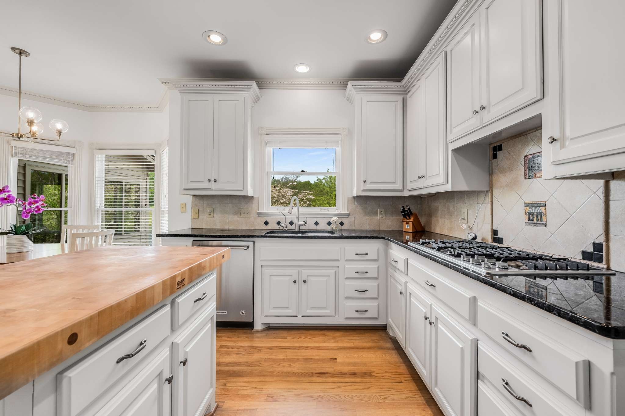 1207 Navaho Dr