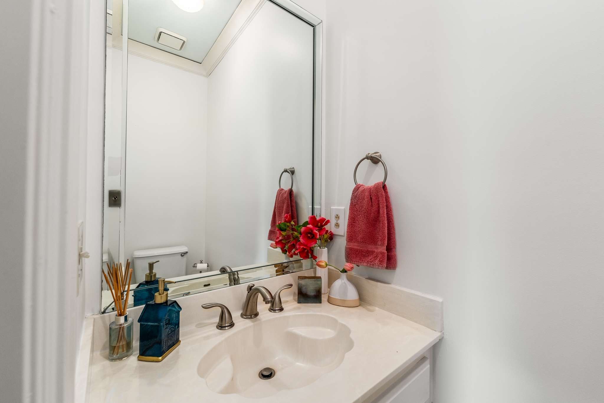 1207 Navaho Dr