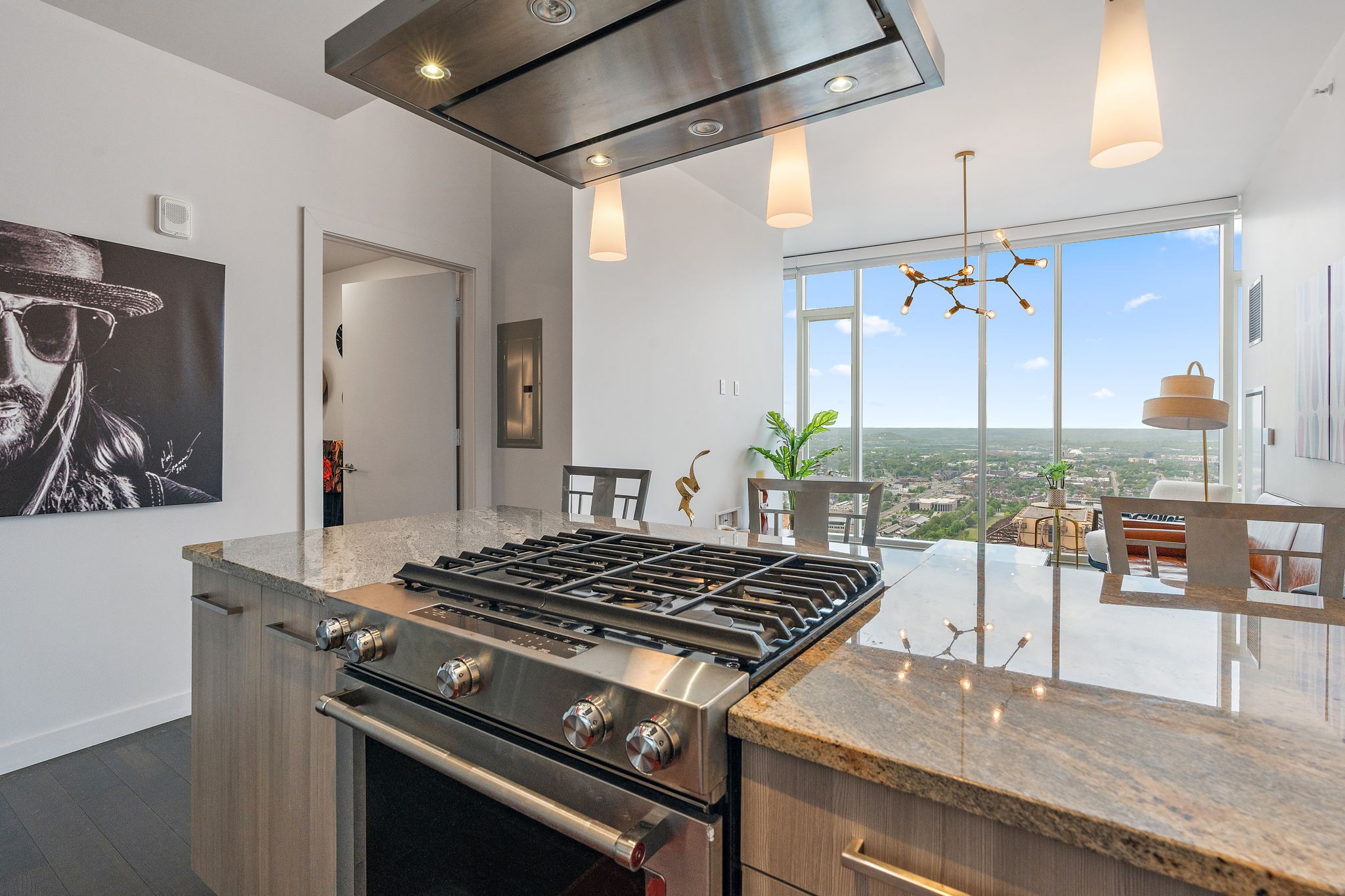 515 Church St Unit: 4211