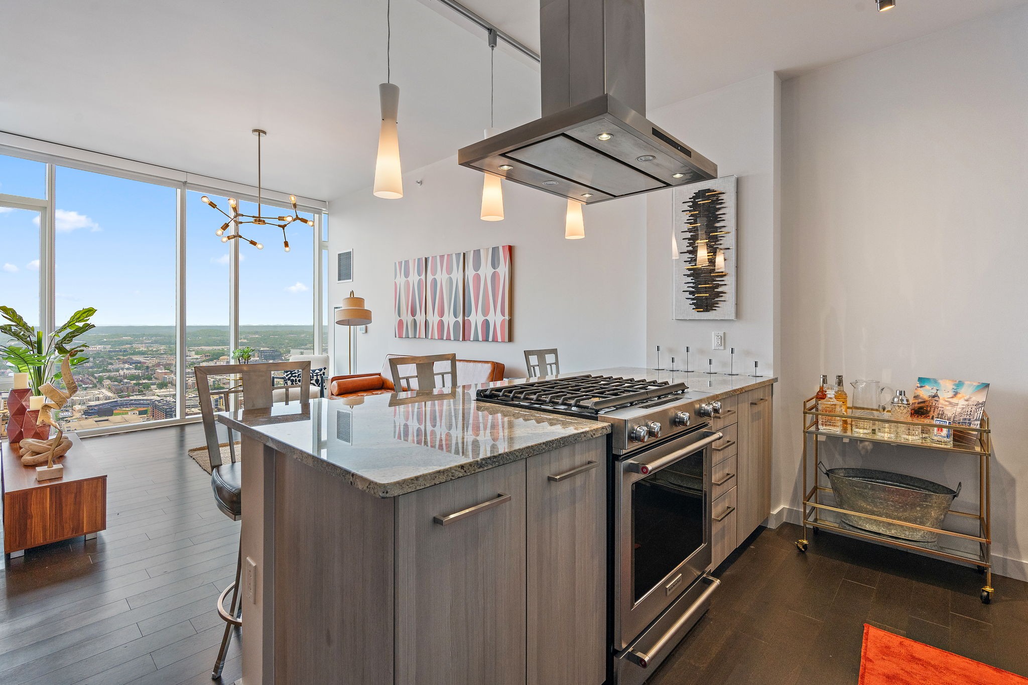 515 Church St Unit: 4211