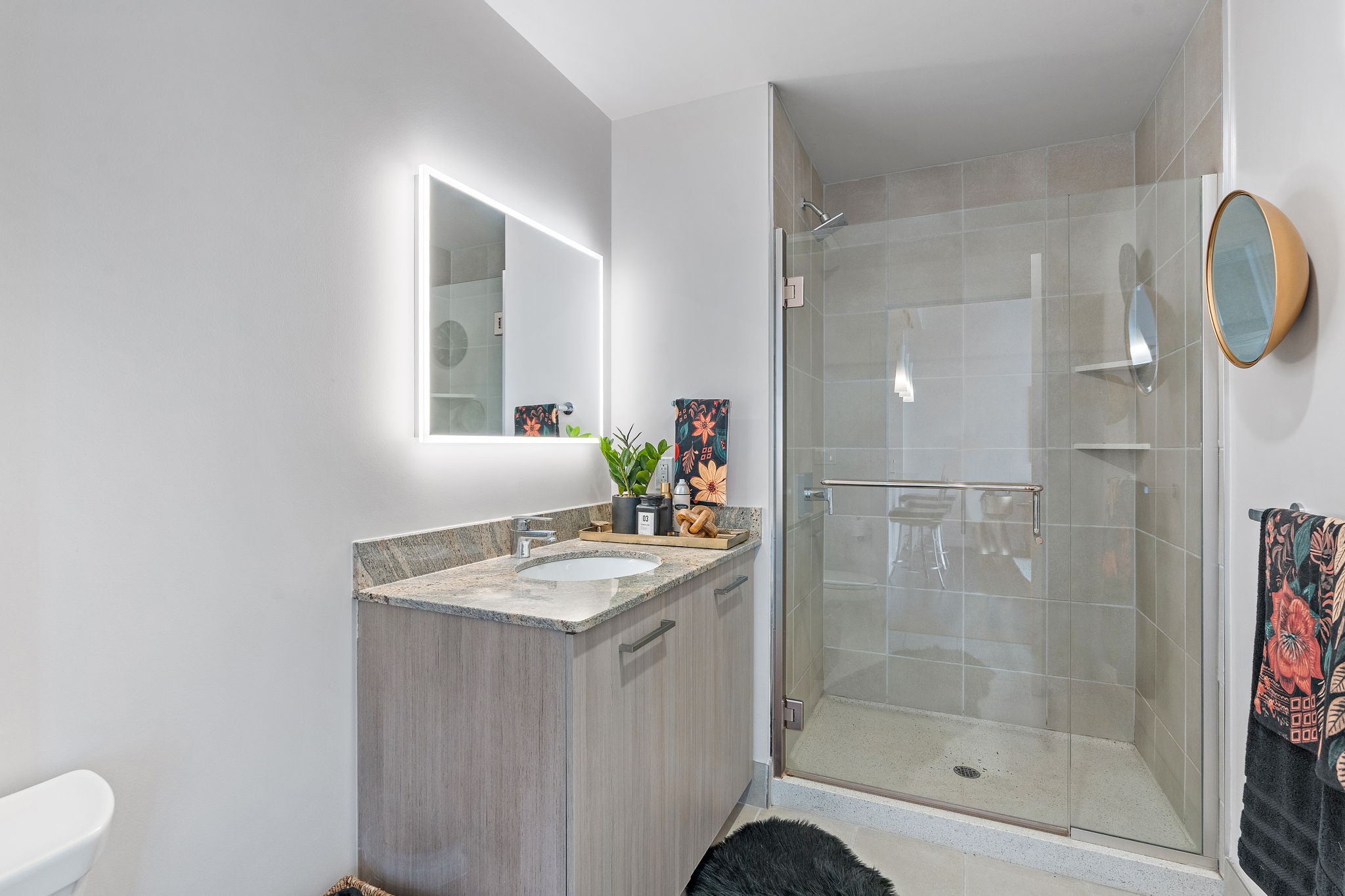 515 Church St Unit: 4211