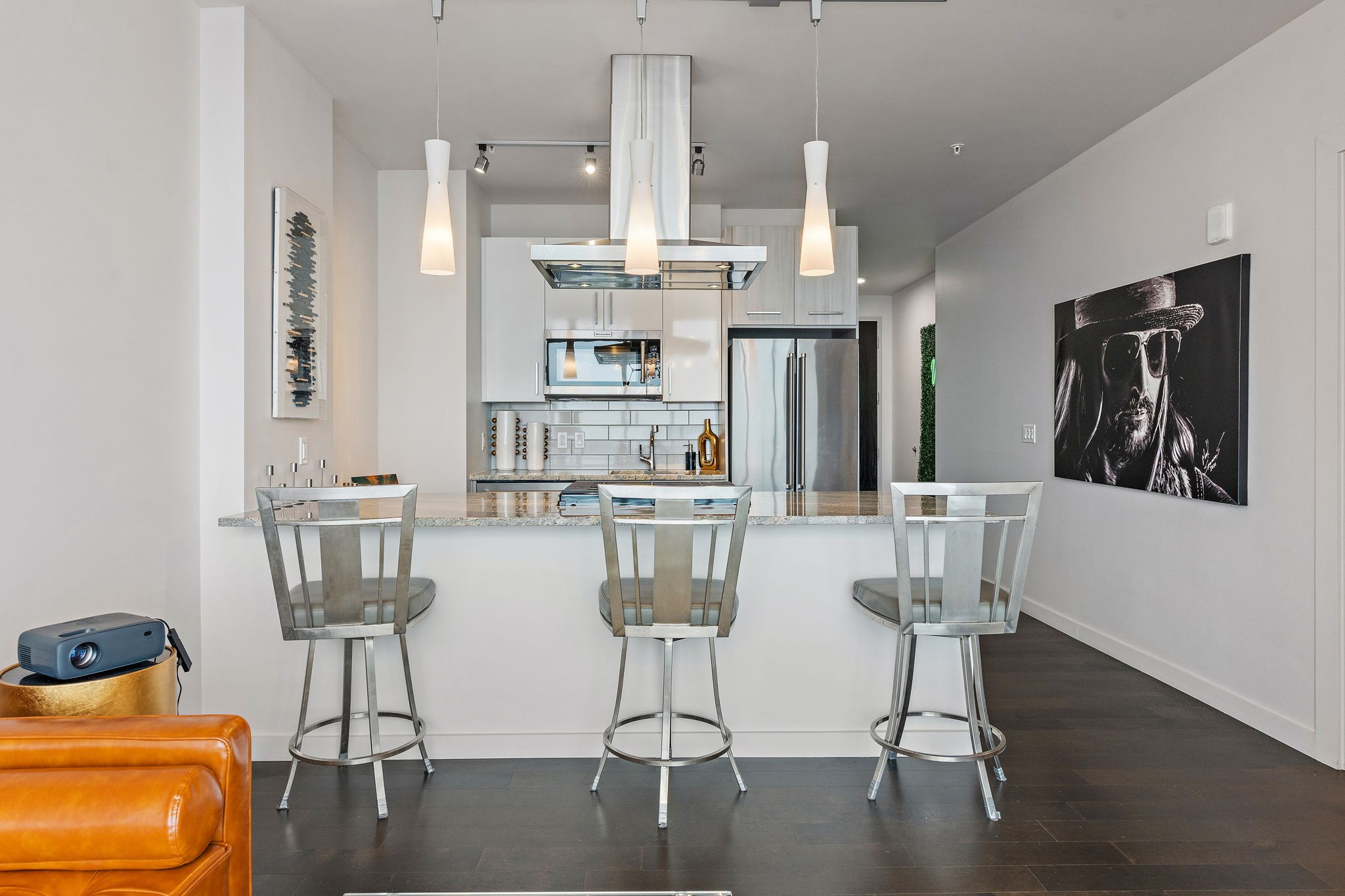 515 Church St Unit: 4211