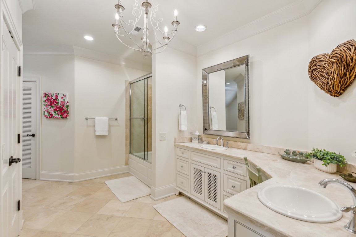 2310 Hemingway Dr