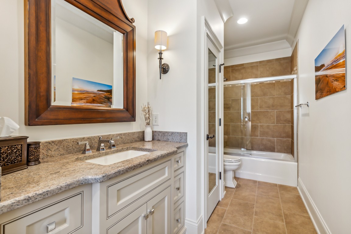 2310 Hemingway Dr
