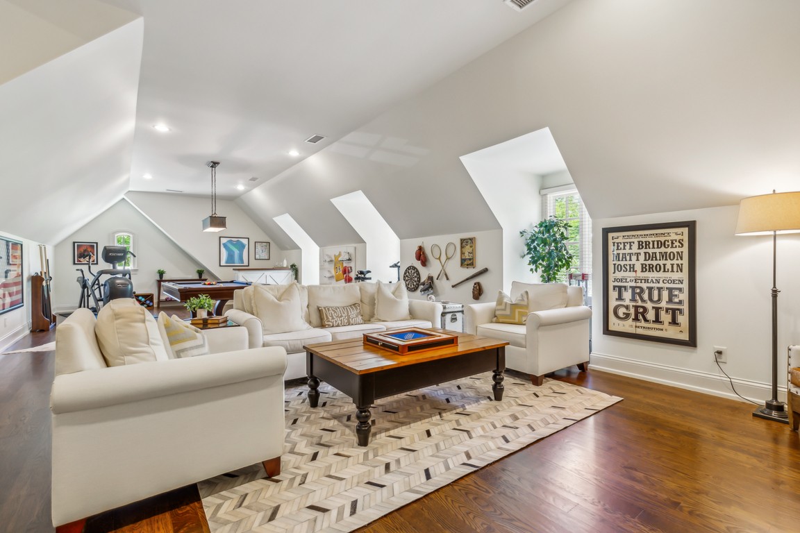 2310 Hemingway Dr